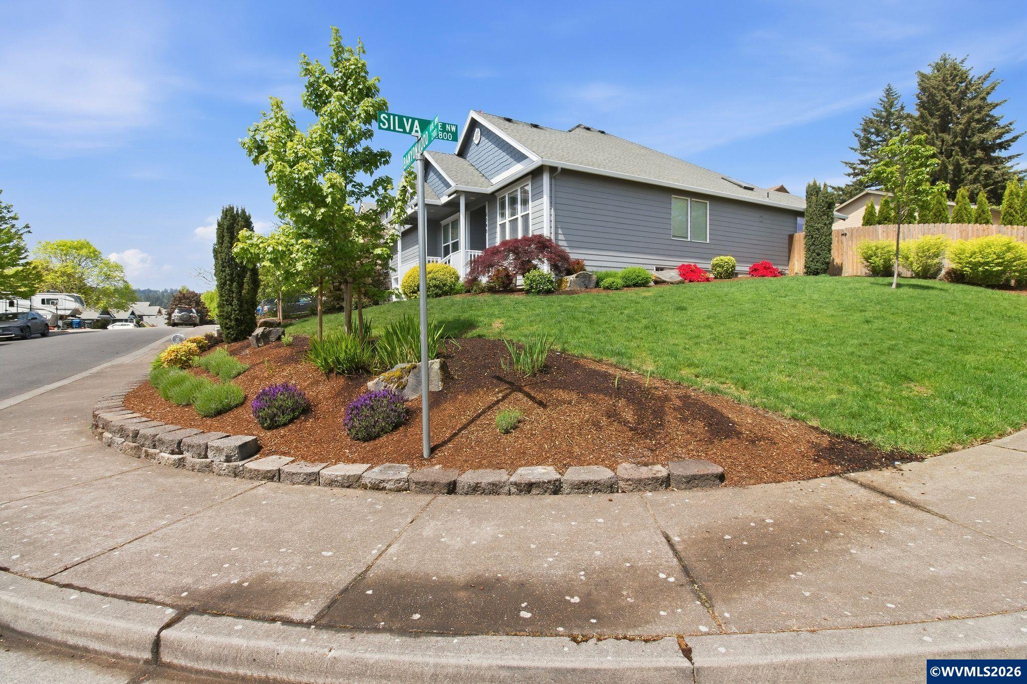 2145 Banyonwood Av NW