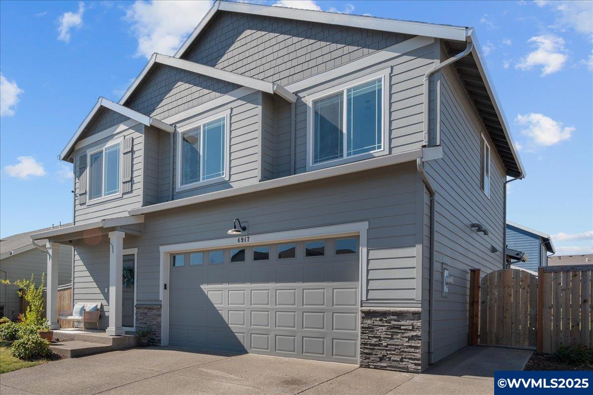 4917 Gemini Av NE