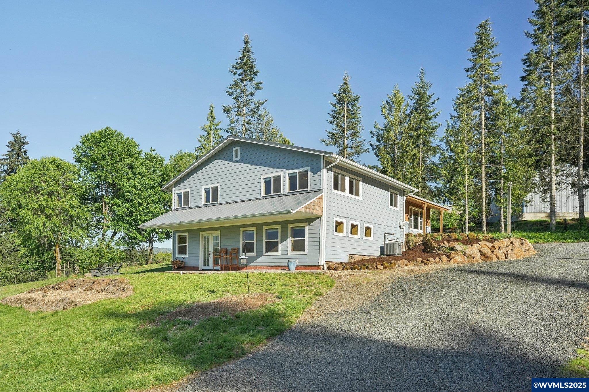 985 Crooked Finger Rd NE
