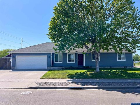 21 Blue Heron St Halsey OR 97348