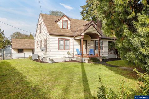 1300 NE 2nd St, Corvallis, OR 97330 - MLS#: 825292