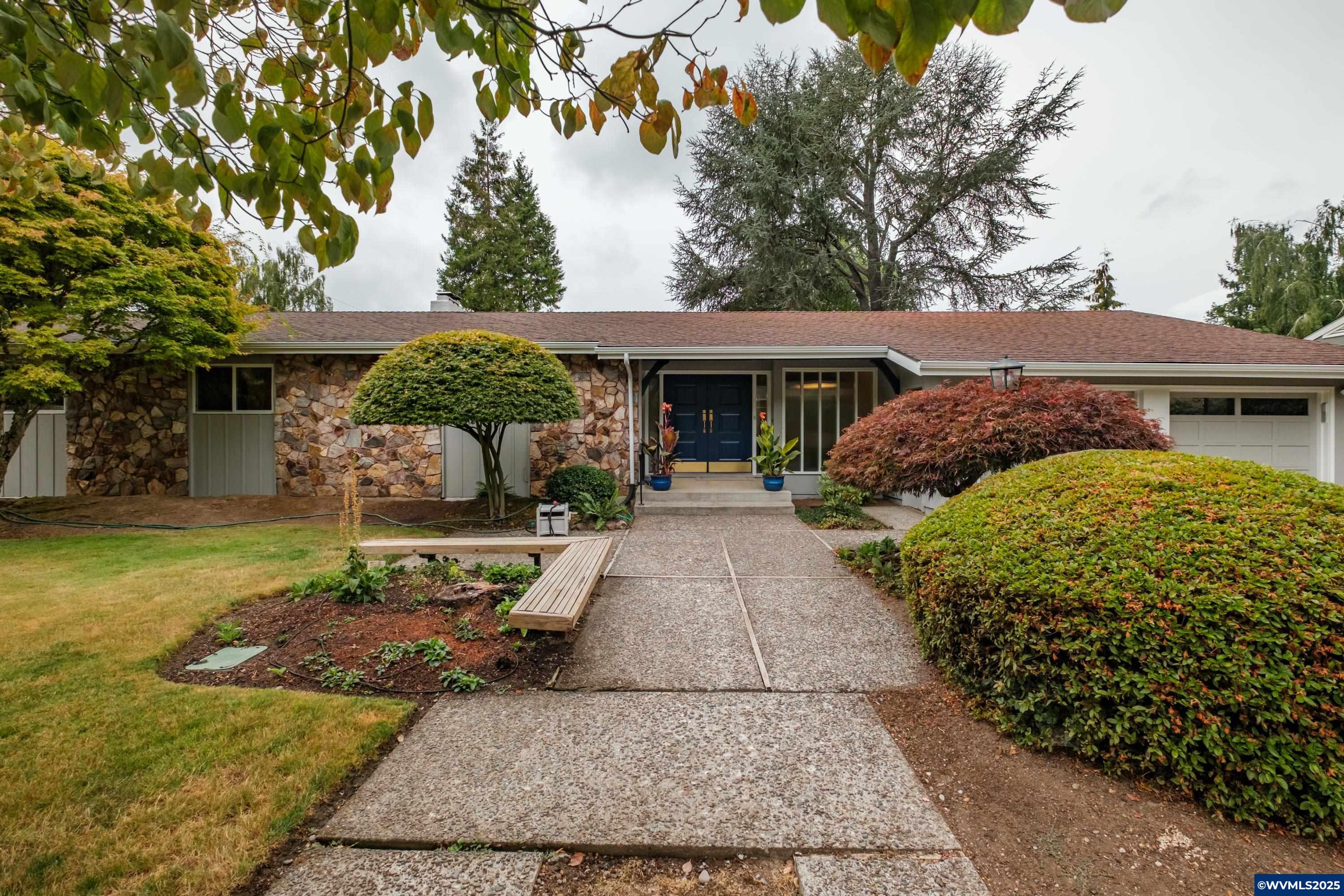 3385 Balsam Dr S