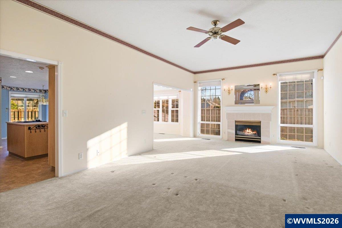 1186 Glazemeadow St NE