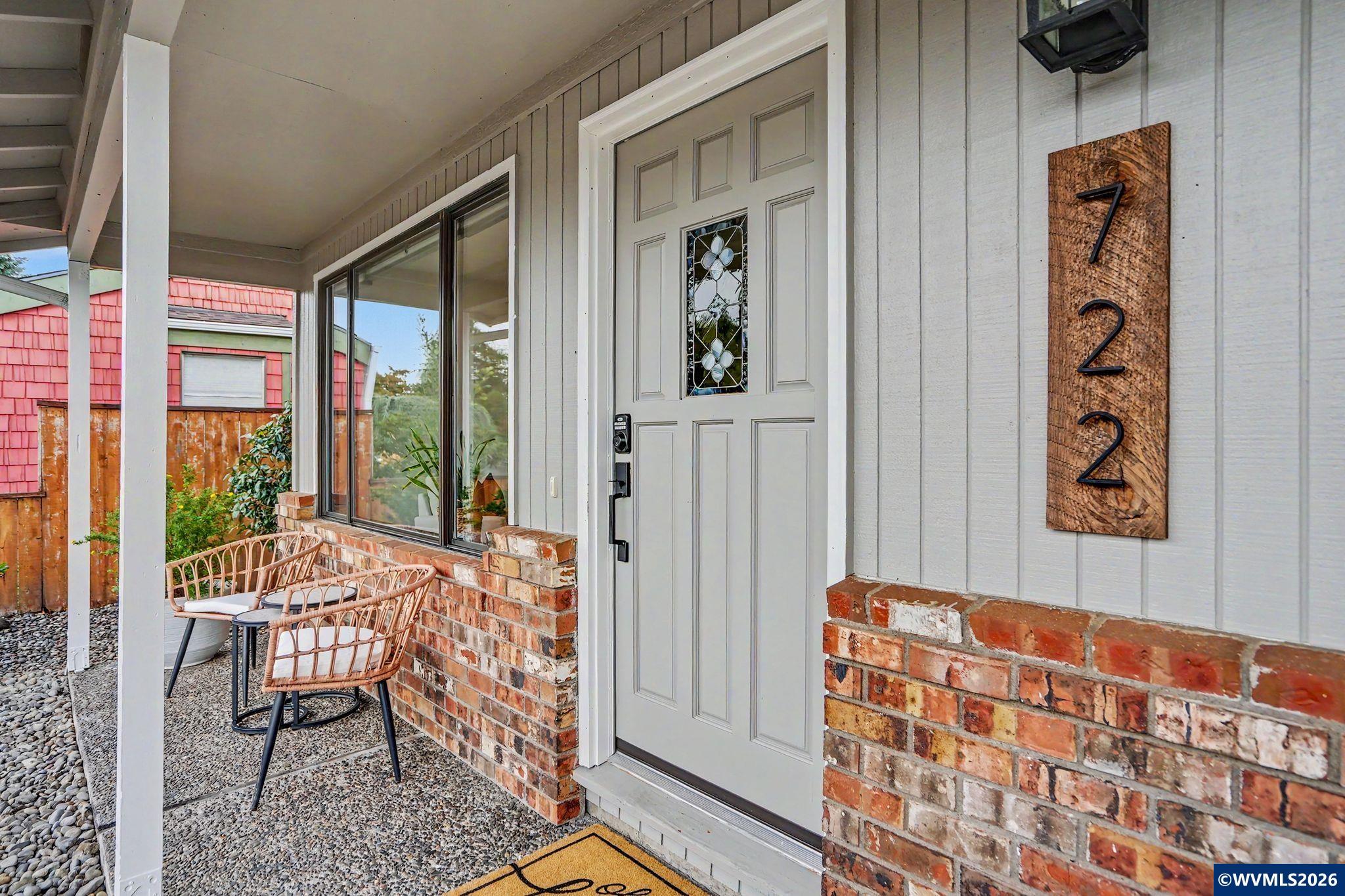 722 Harmony St
