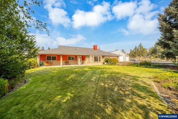 200 SE CRESTVIEW LN, MADRAS, OR 97741 - Image 609b3fd88dd2afe0df4019d2c3394a78/699805239