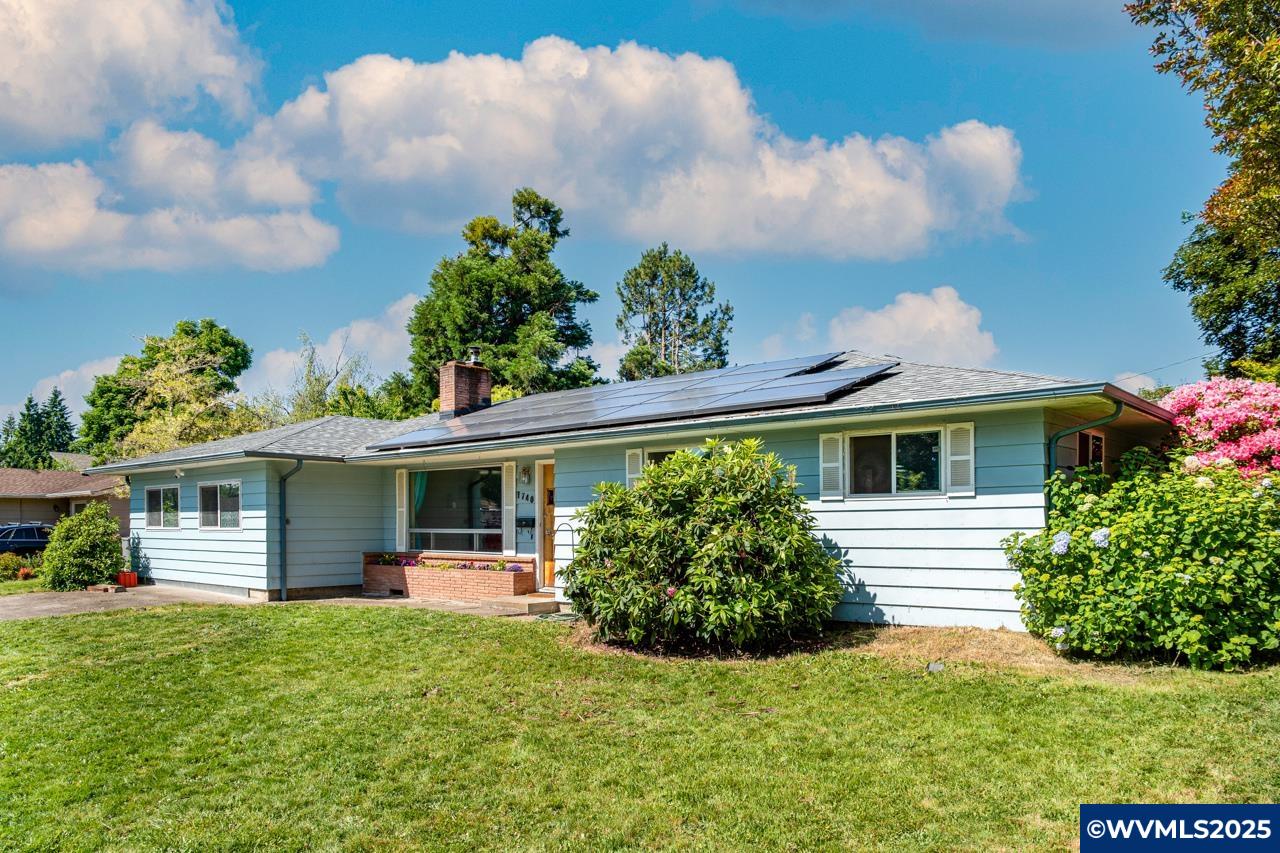1740 NW Menlo Dr