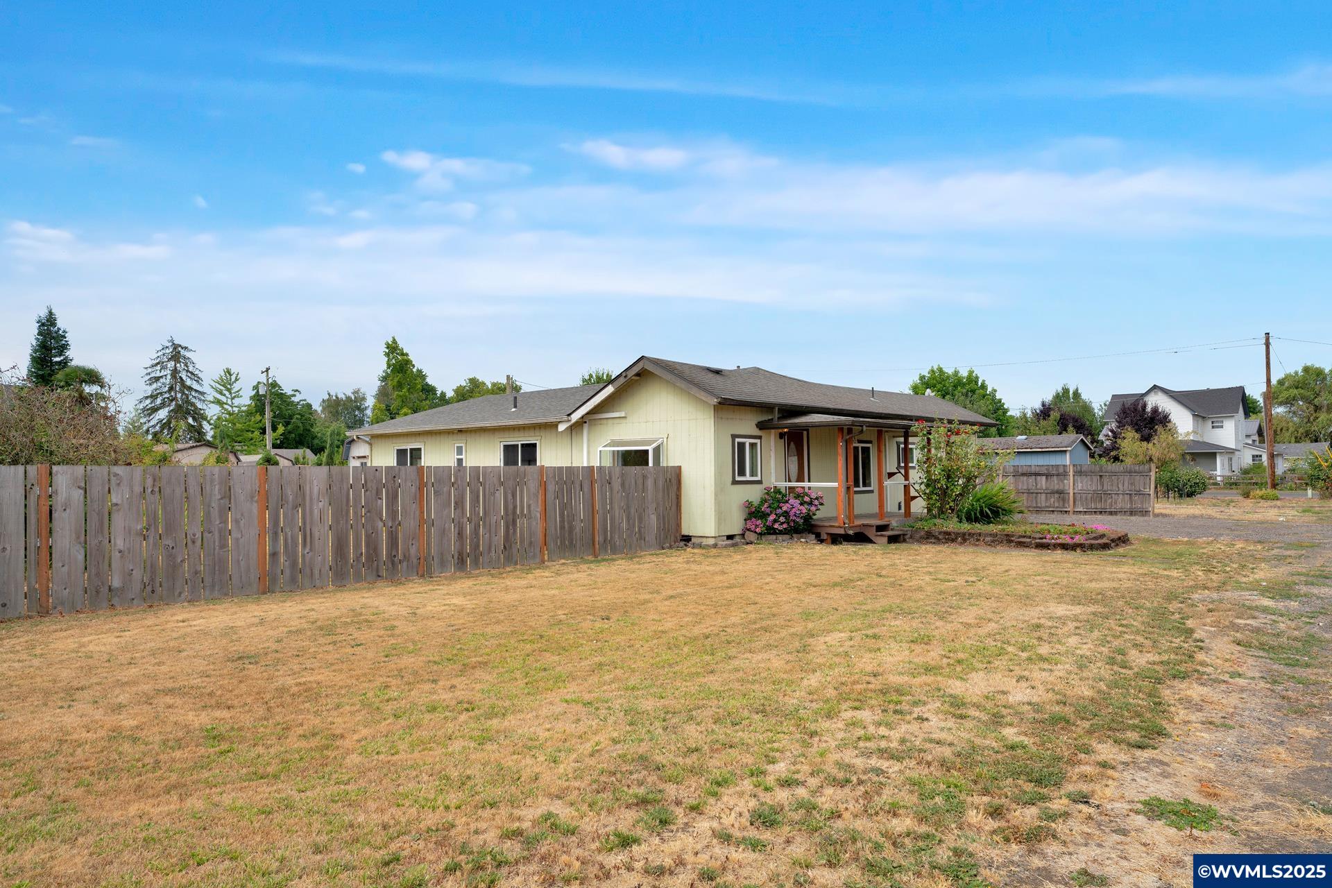 231 W C St