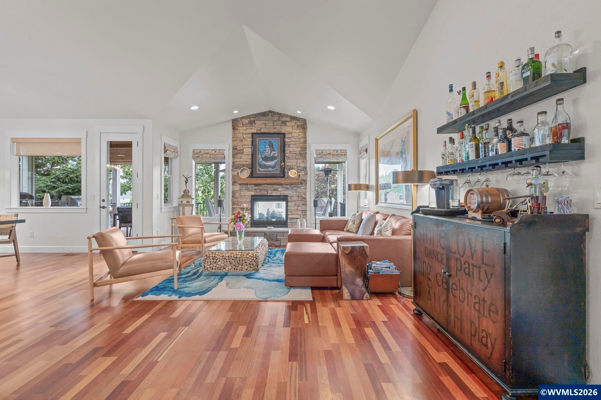 447 NW Mt Mazama St