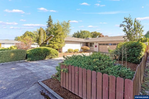 Featured picture for the property 833737