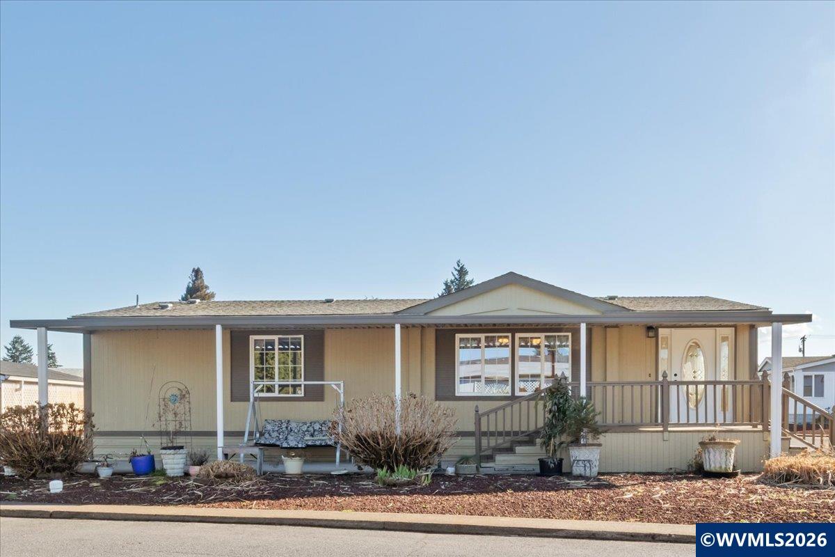 2410 Lancaster Dr SE
