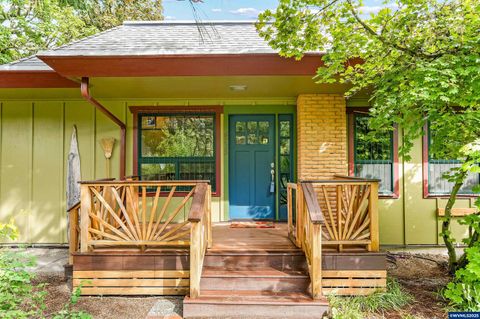 6735 SW Janet Wy Corvallis OR 97333
