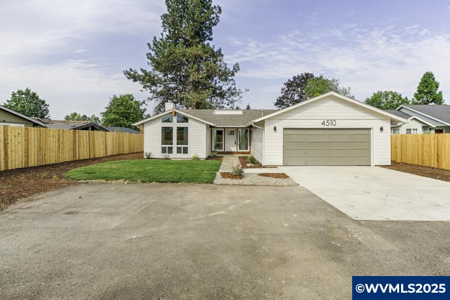 4510 Swallow Ct NE