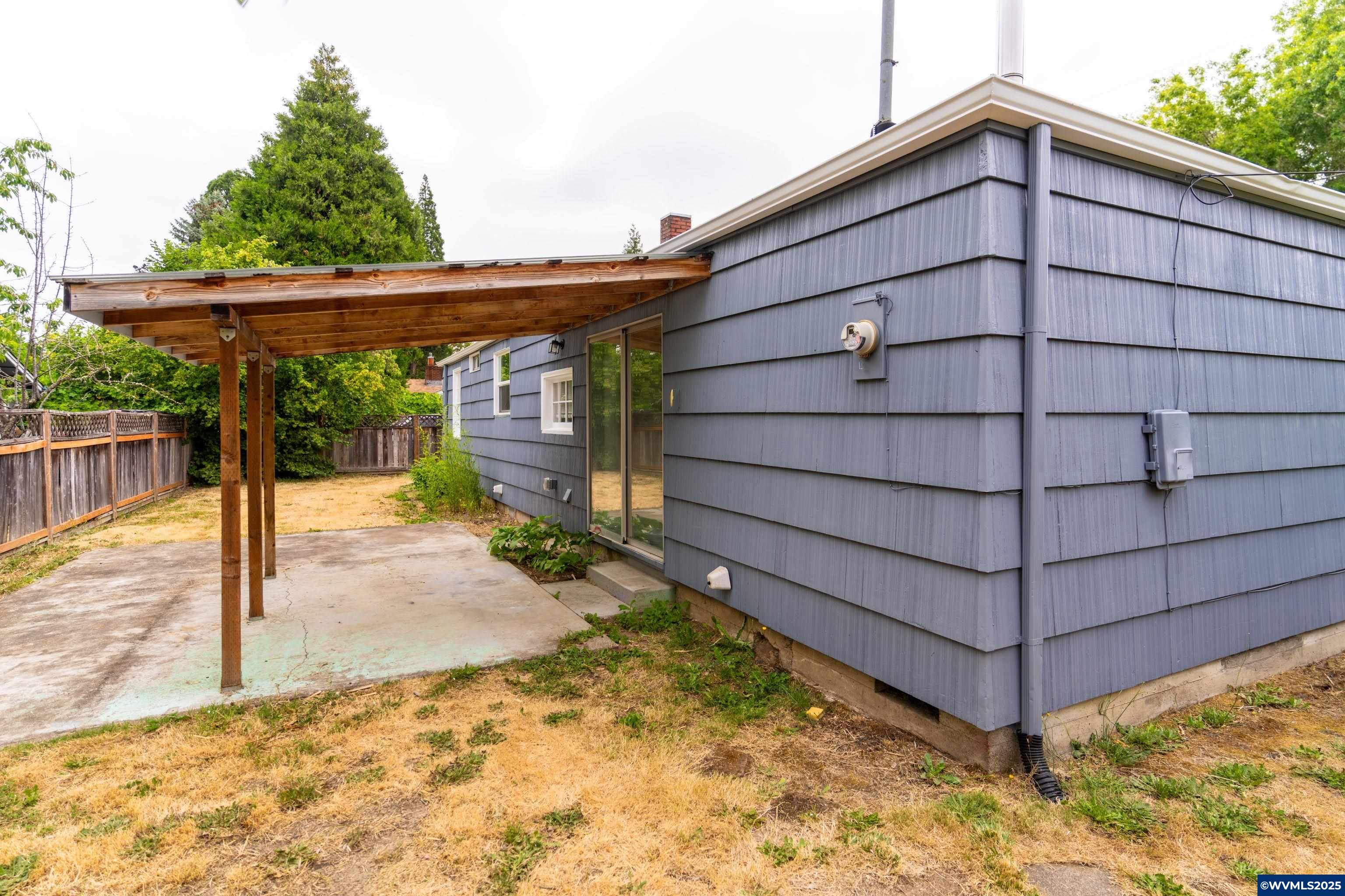 605 SE Richland Av
