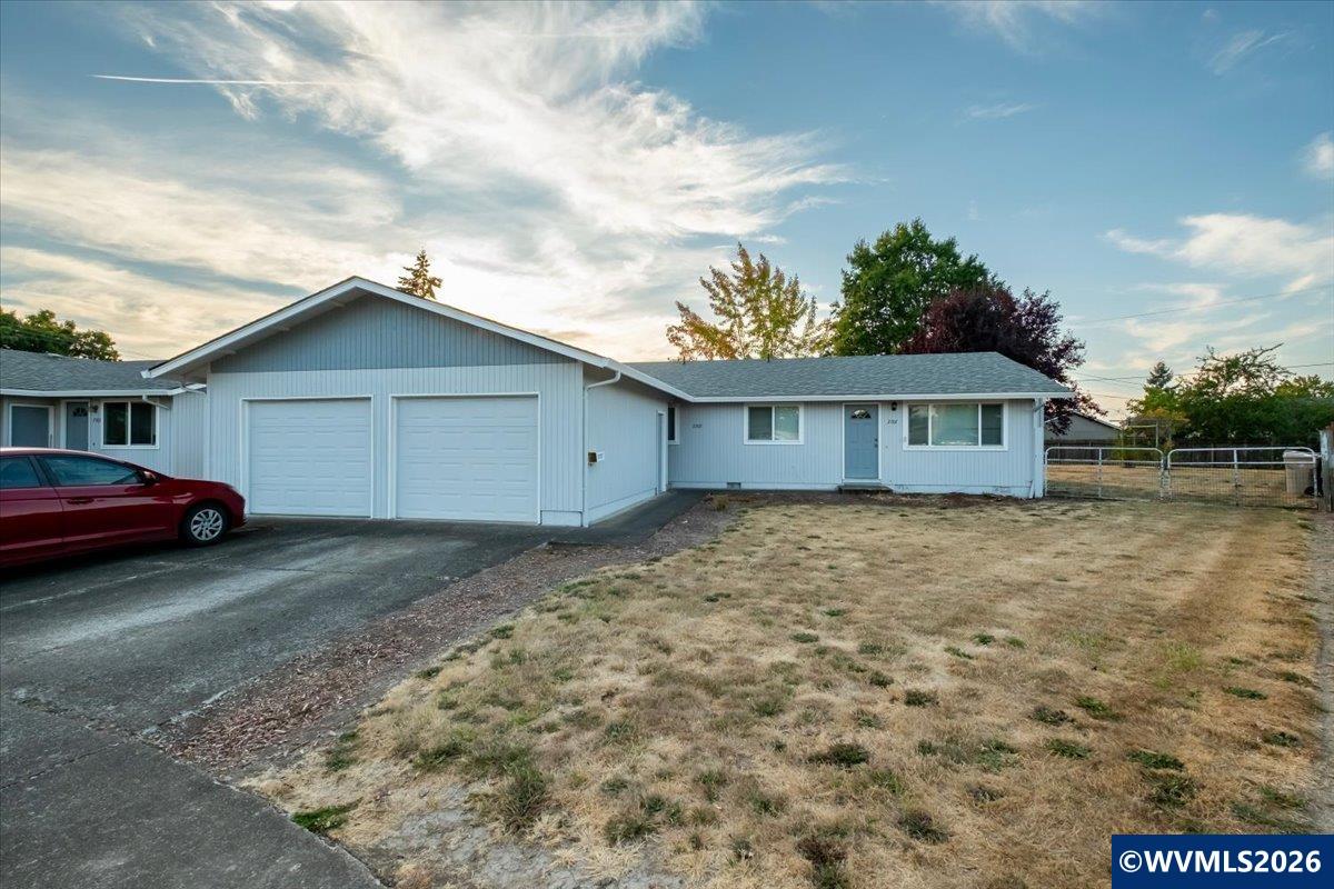 2505 Prairie (-2507) Pl SE