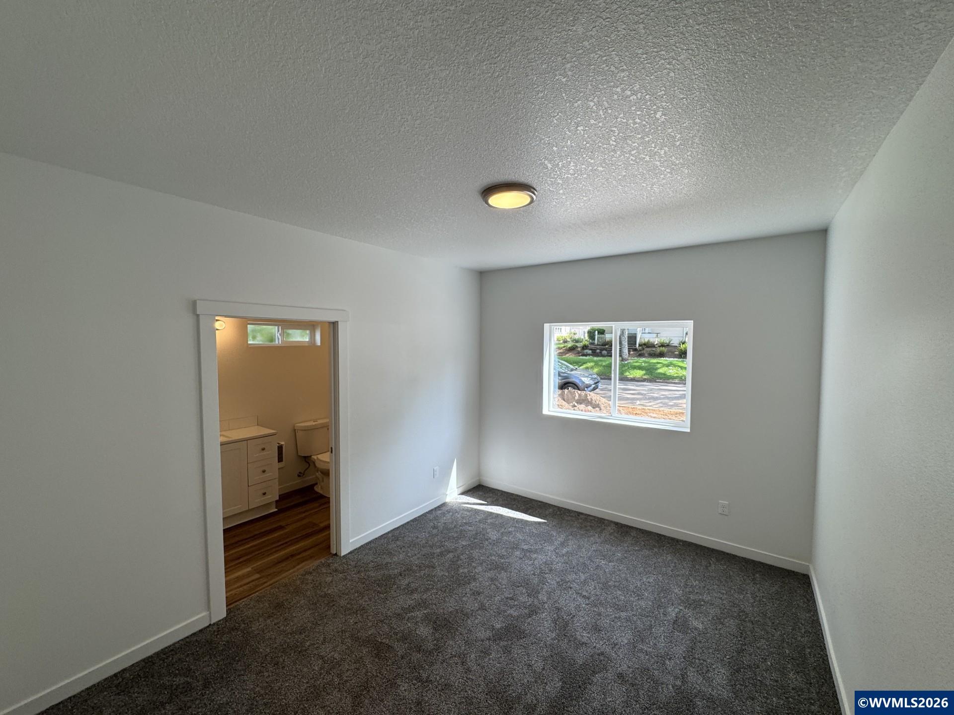 1380 Saginaw St S