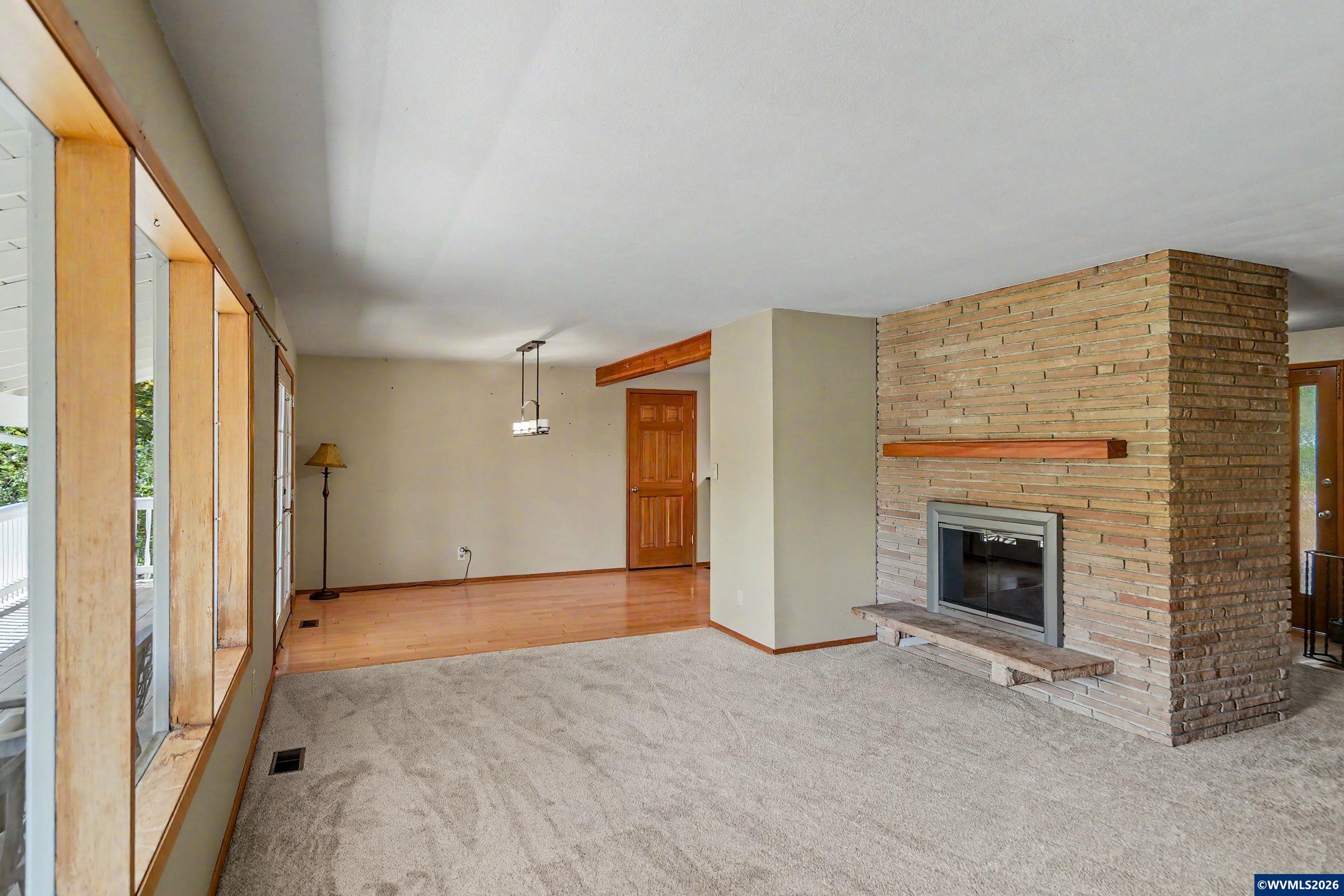 2626 NW Linnan Cir