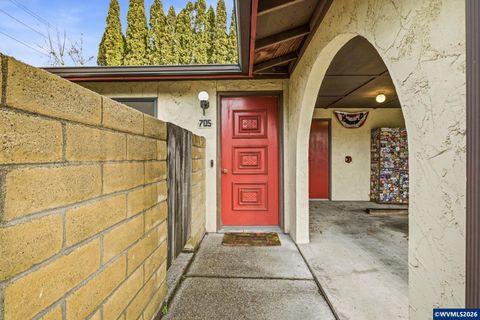 705 NW 29th St Corvallis OR 97330