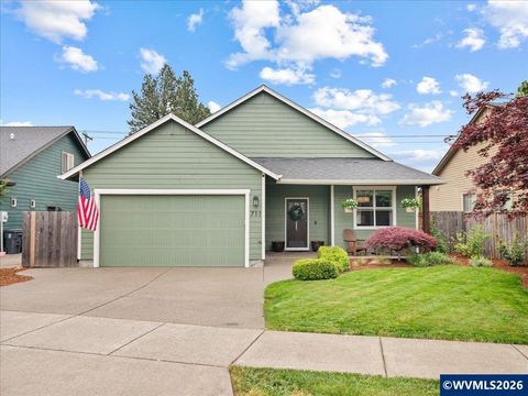 711 Pintail St Silverton OR 97381