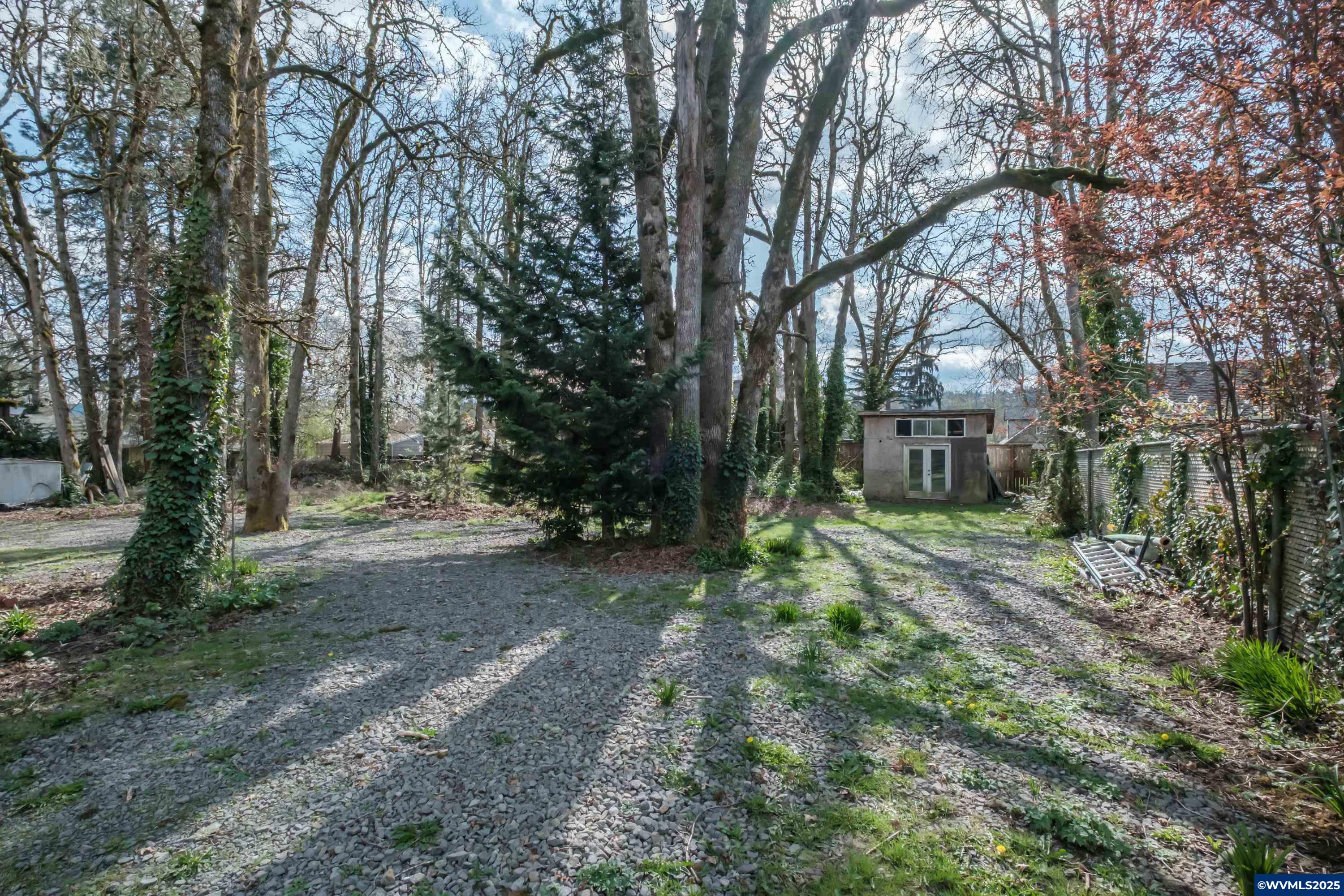 Milwaukie, Oregon 97267, United States, 2 Bedrooms Bedrooms, ,1 BathroomBathrooms,Residential,Pending,80330