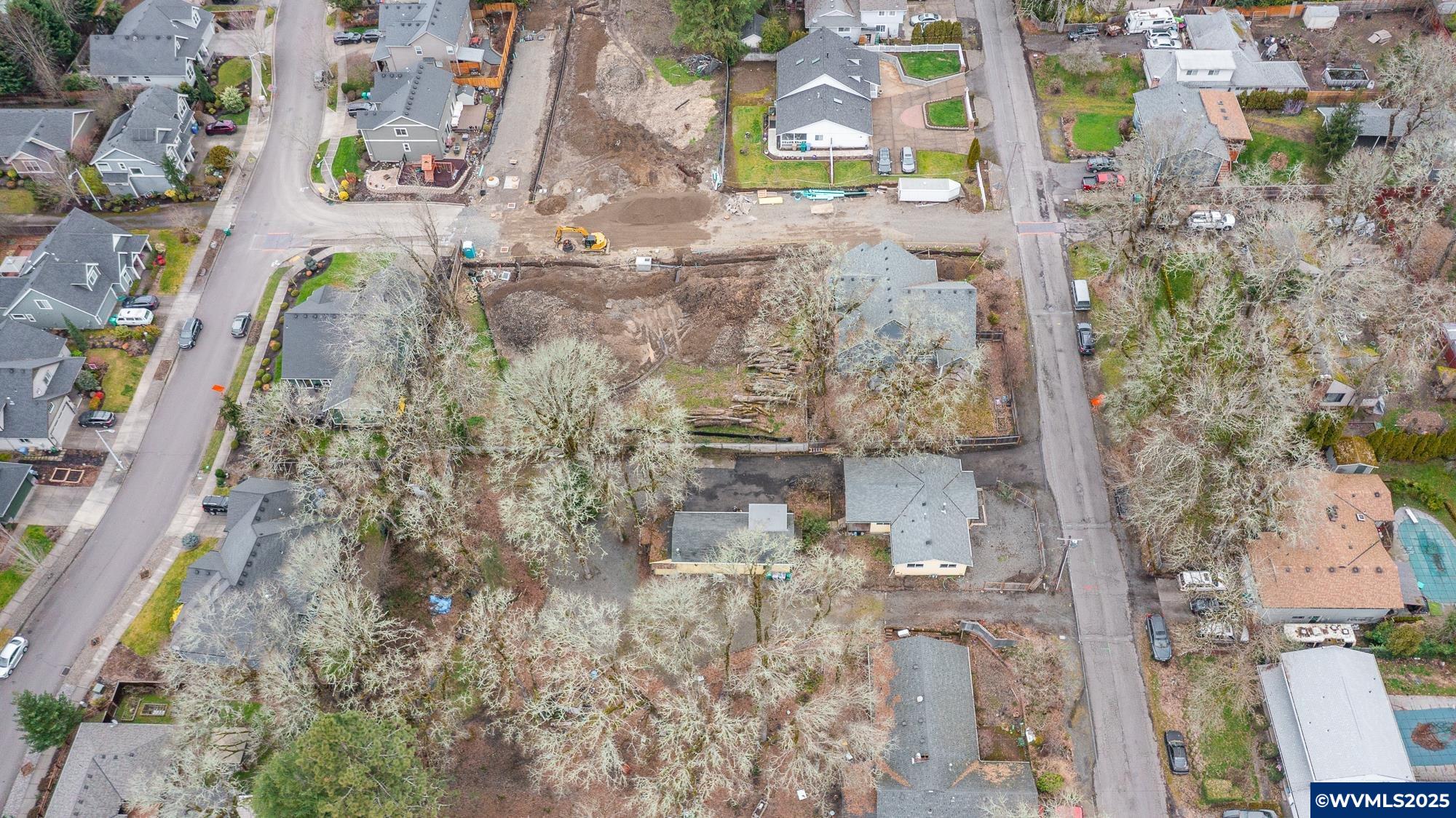 Milwaukie, Oregon 97267, United States, 2 Bedrooms Bedrooms, ,1 BathroomBathrooms,Residential,Pending,80330