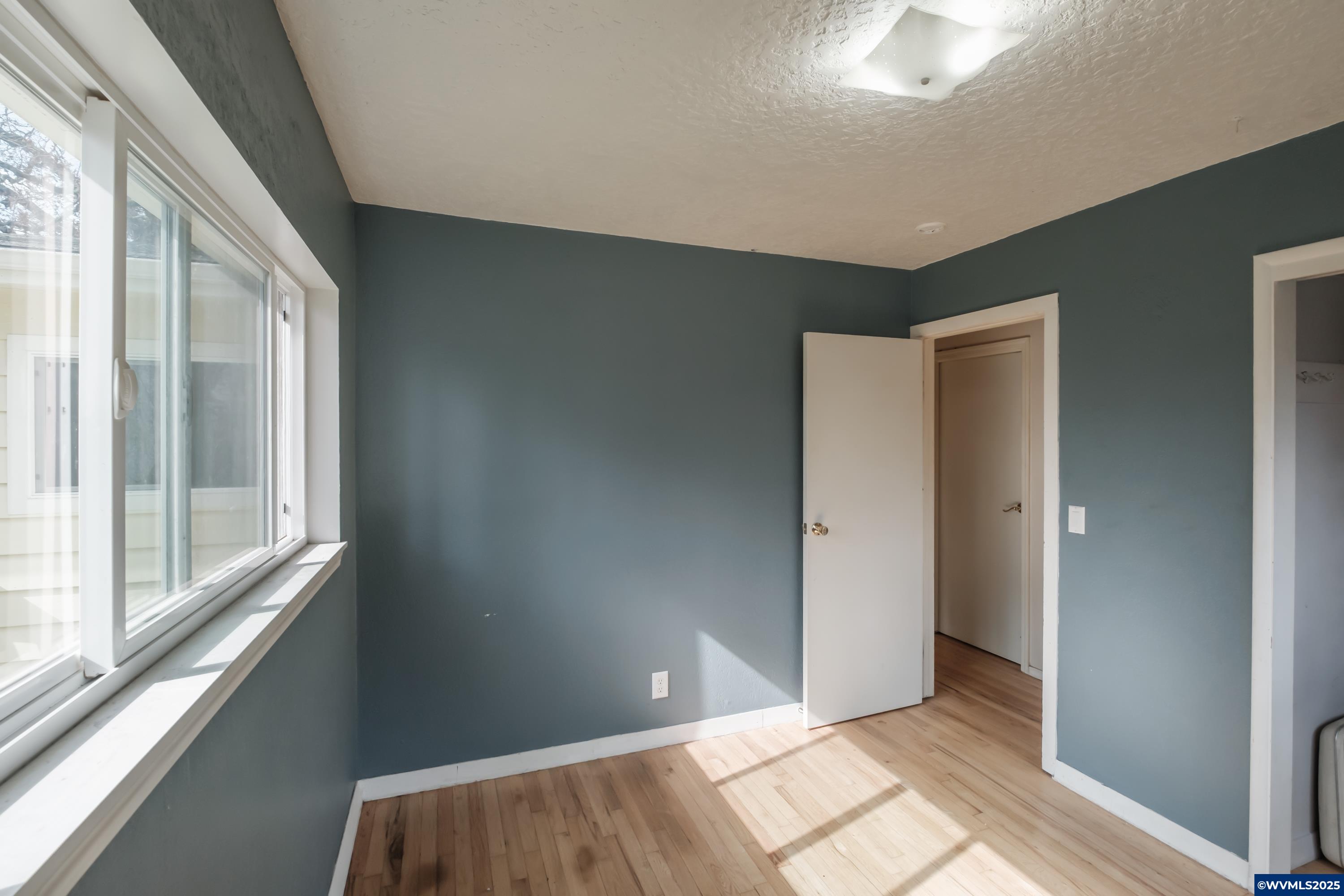 Milwaukie, Oregon 97267, United States, 2 Bedrooms Bedrooms, ,1 BathroomBathrooms,Residential,Pending,80330