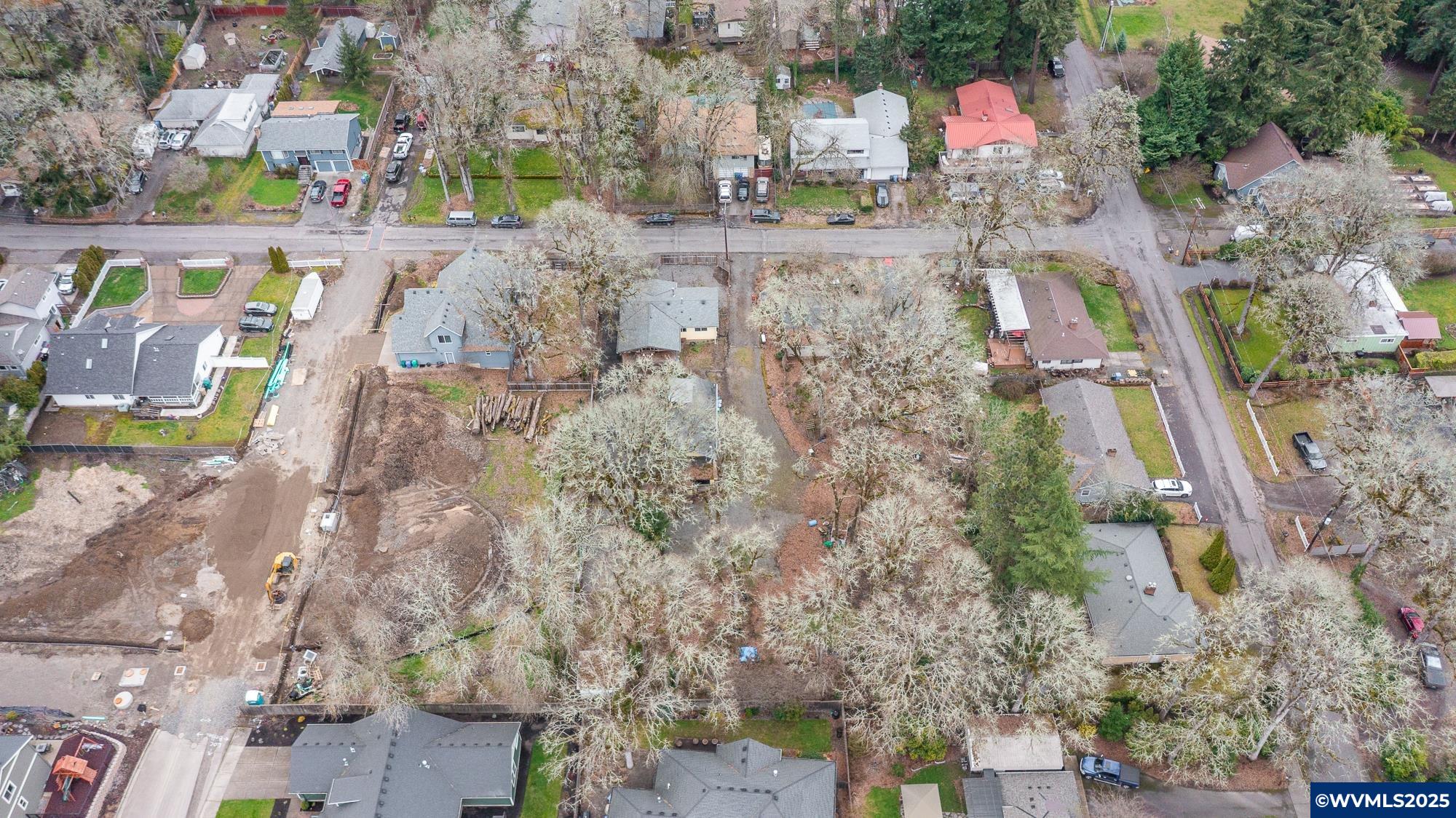 Milwaukie, Oregon 97267, United States, 2 Bedrooms Bedrooms, ,1 BathroomBathrooms,Residential,Pending,80330