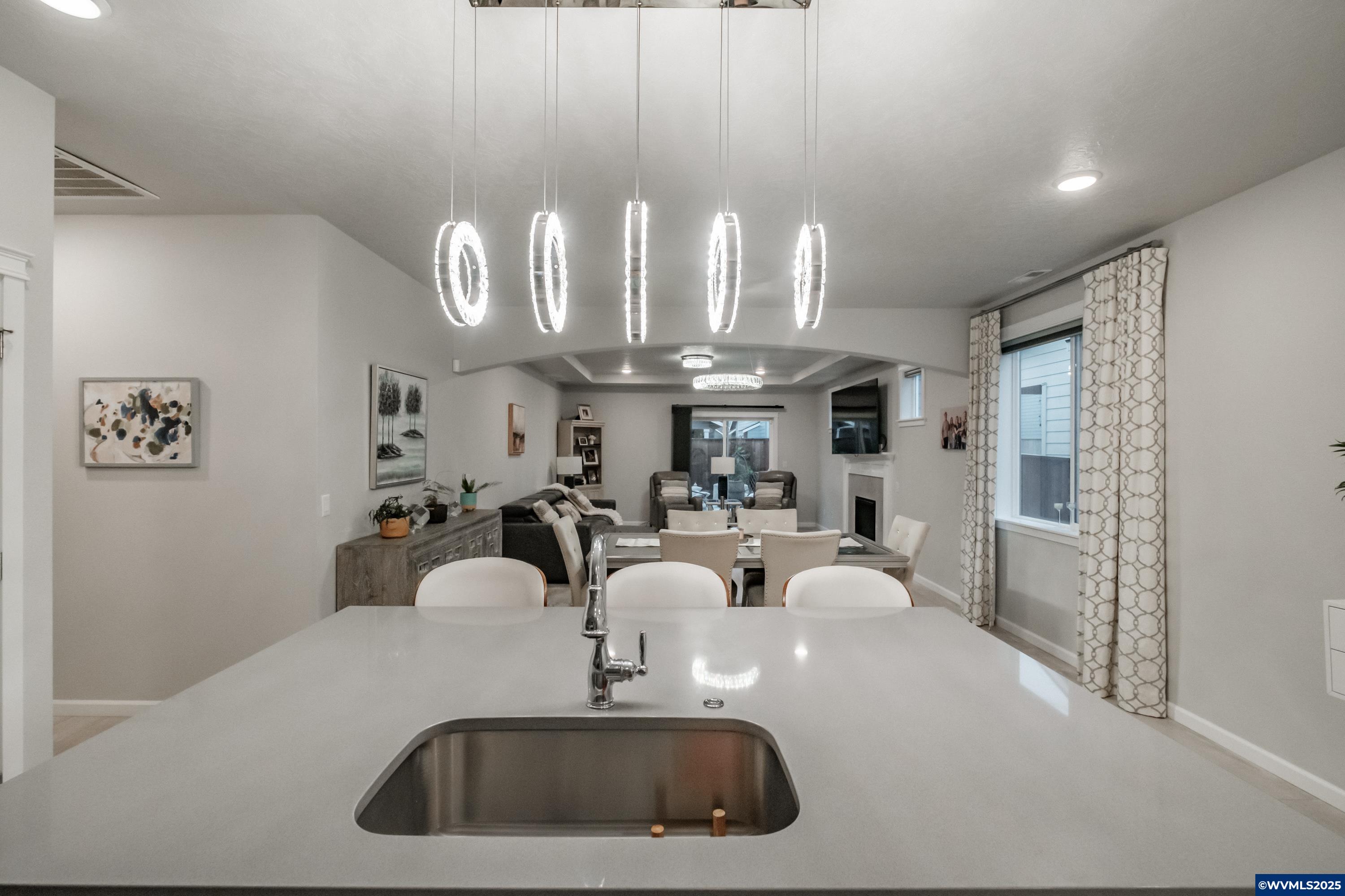 Albany, Oregon 97322, United States, 3 Bedrooms Bedrooms, ,2 BathroomsBathrooms,Residential,Pending,23669