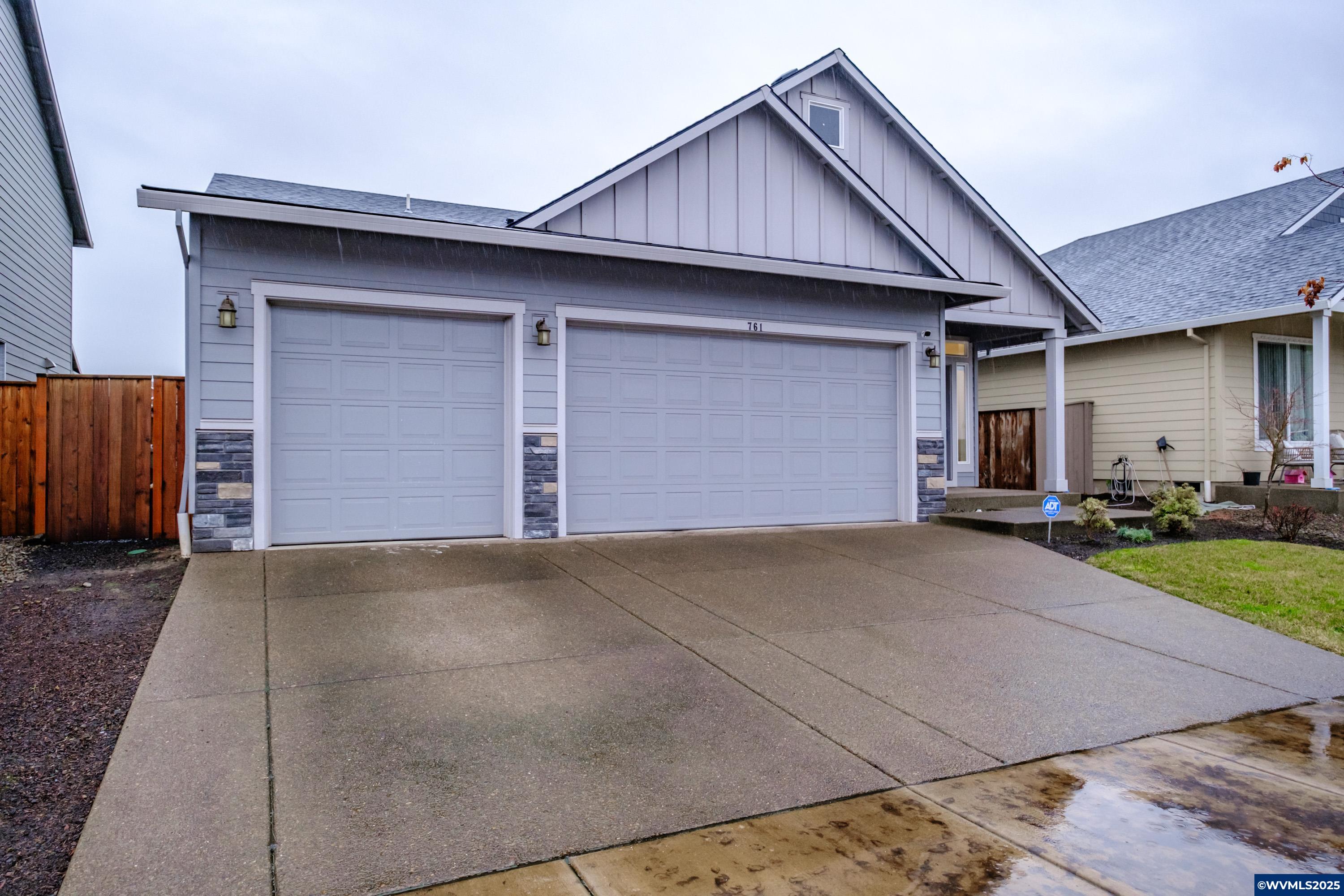 Albany, Oregon 97322, United States, 3 Bedrooms Bedrooms, ,2 BathroomsBathrooms,Residential,Pending,23669