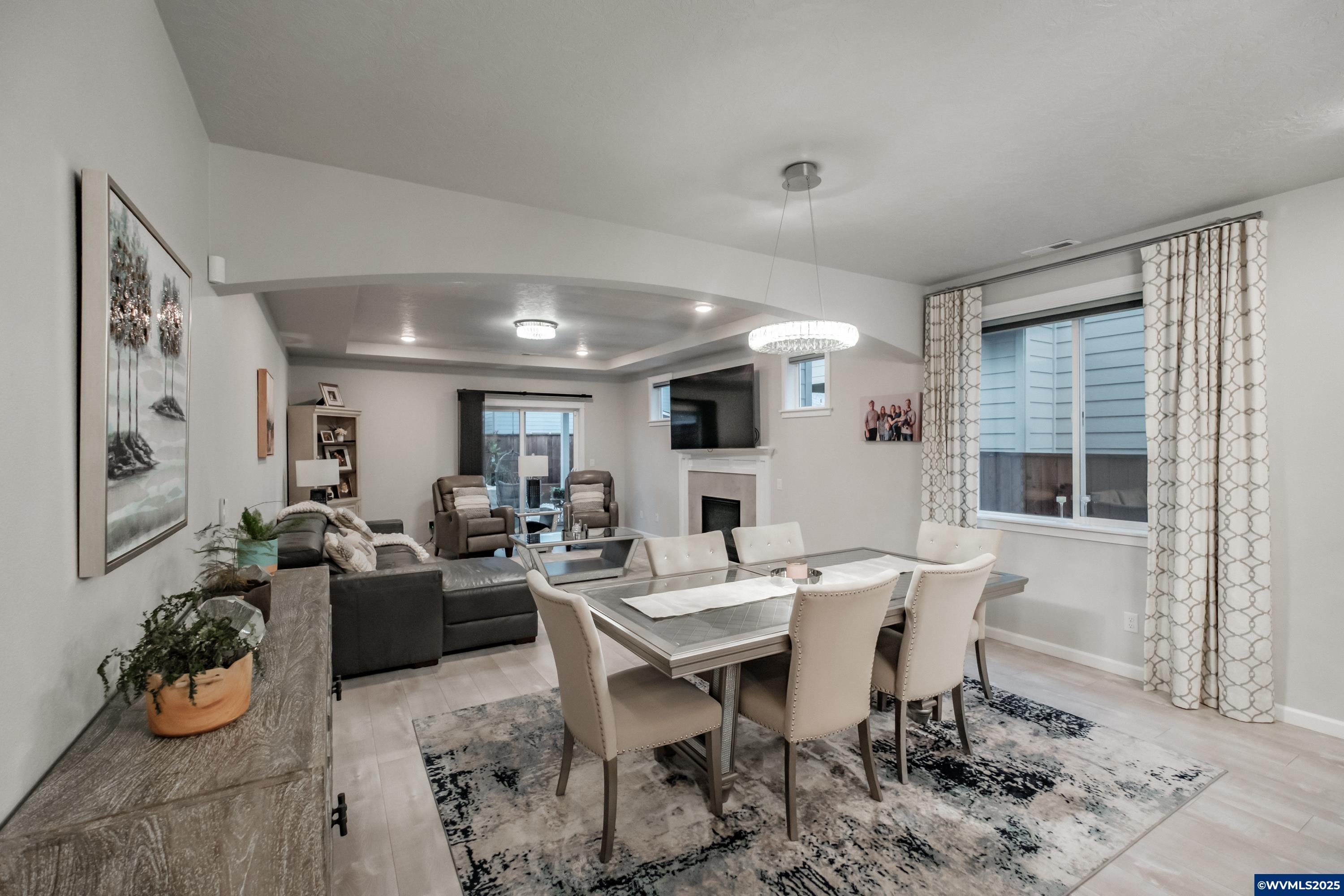 Albany, Oregon 97322, United States, 3 Bedrooms Bedrooms, ,2 BathroomsBathrooms,Residential,Pending,23669