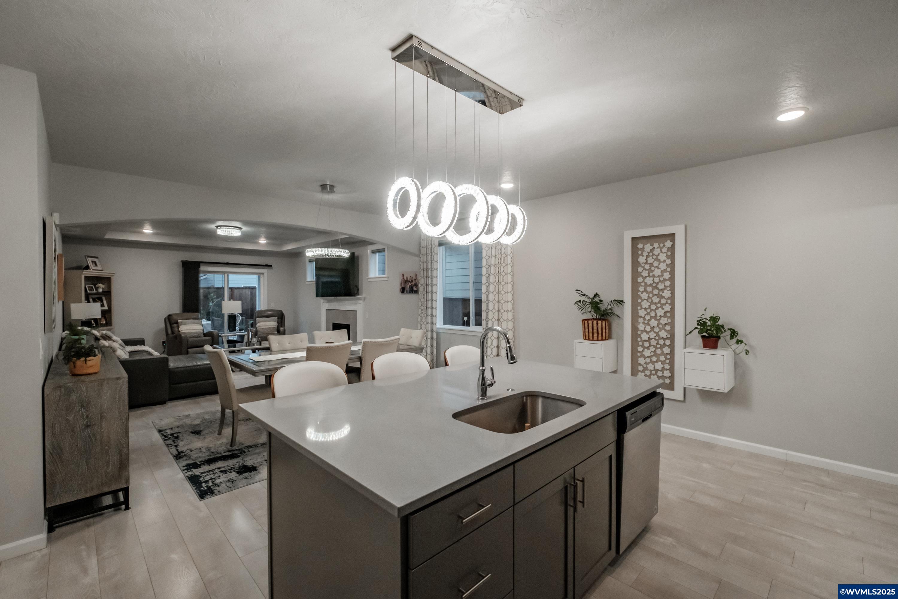 Albany, Oregon 97322, United States, 3 Bedrooms Bedrooms, ,2 BathroomsBathrooms,Residential,Pending,23669