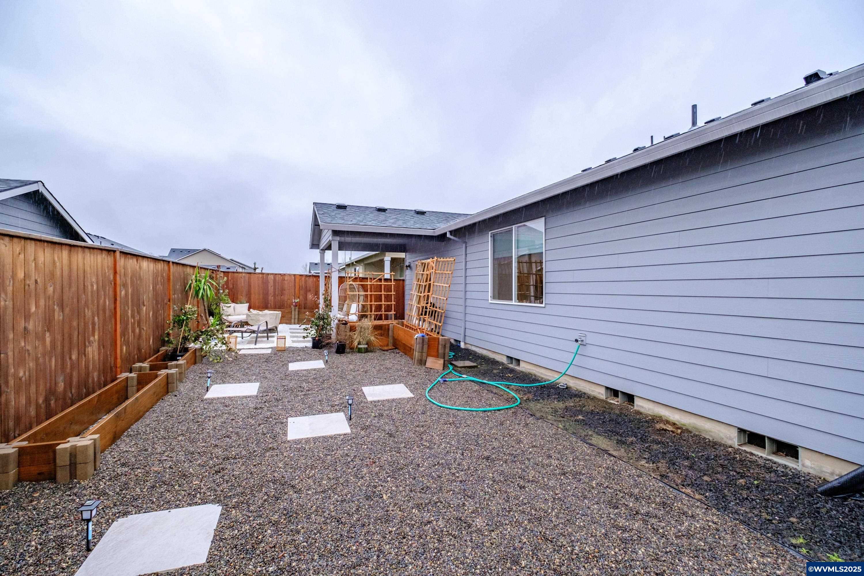 Albany, Oregon 97322, United States, 3 Bedrooms Bedrooms, ,2 BathroomsBathrooms,Residential,Pending,23669