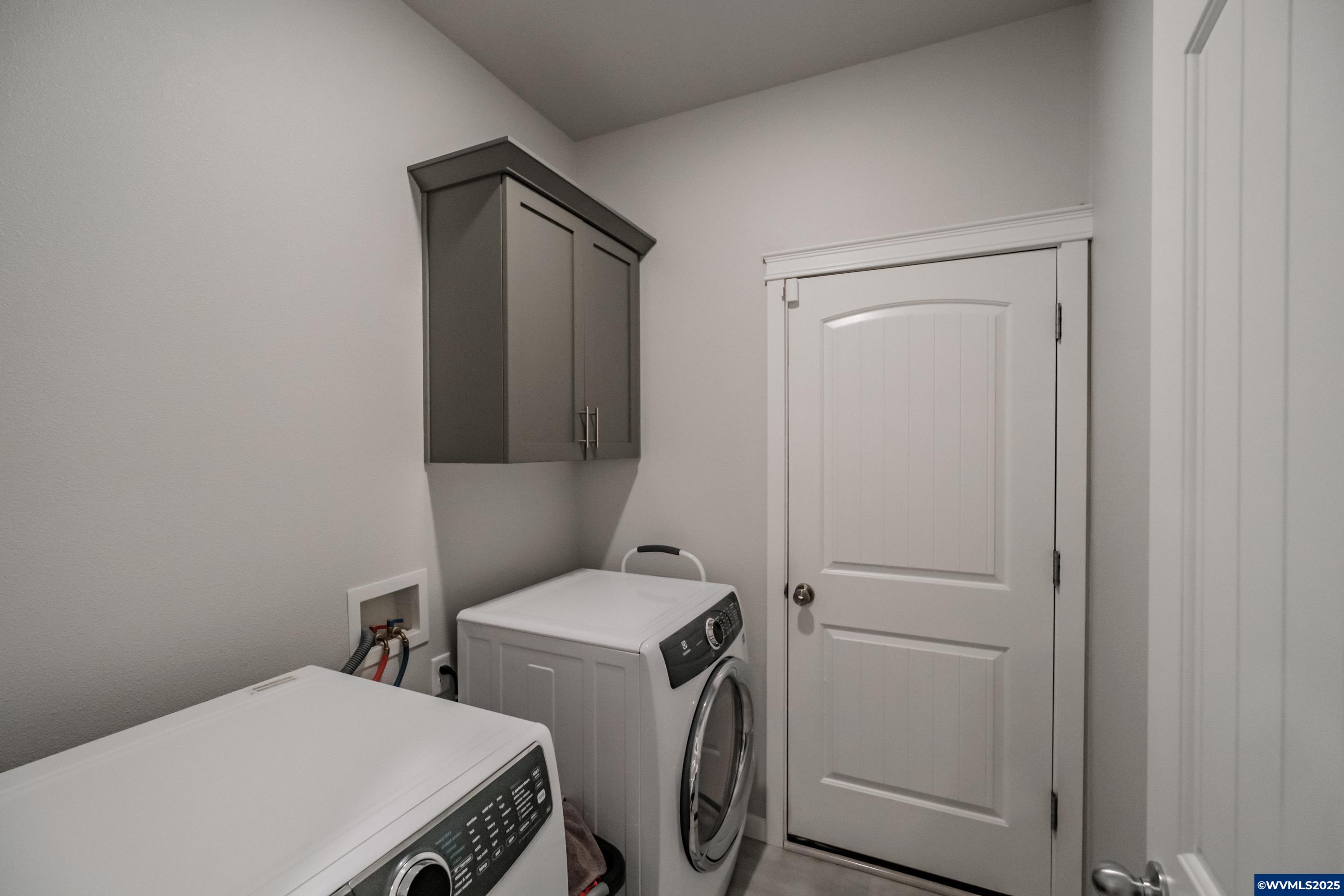 Albany, Oregon 97322, United States, 3 Bedrooms Bedrooms, ,2 BathroomsBathrooms,Residential,Pending,23669