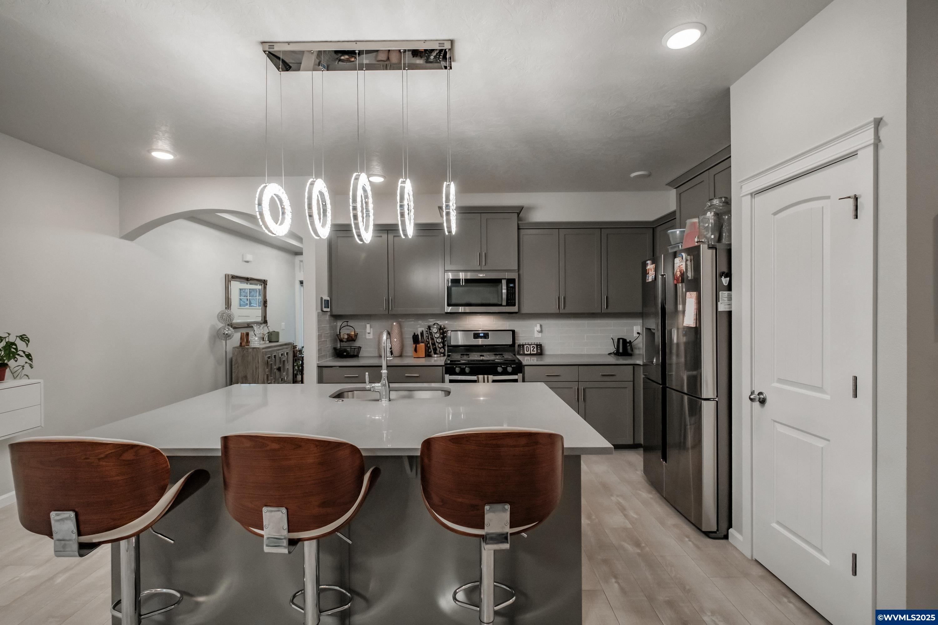 Albany, Oregon 97322, United States, 3 Bedrooms Bedrooms, ,2 BathroomsBathrooms,Residential,Pending,23669