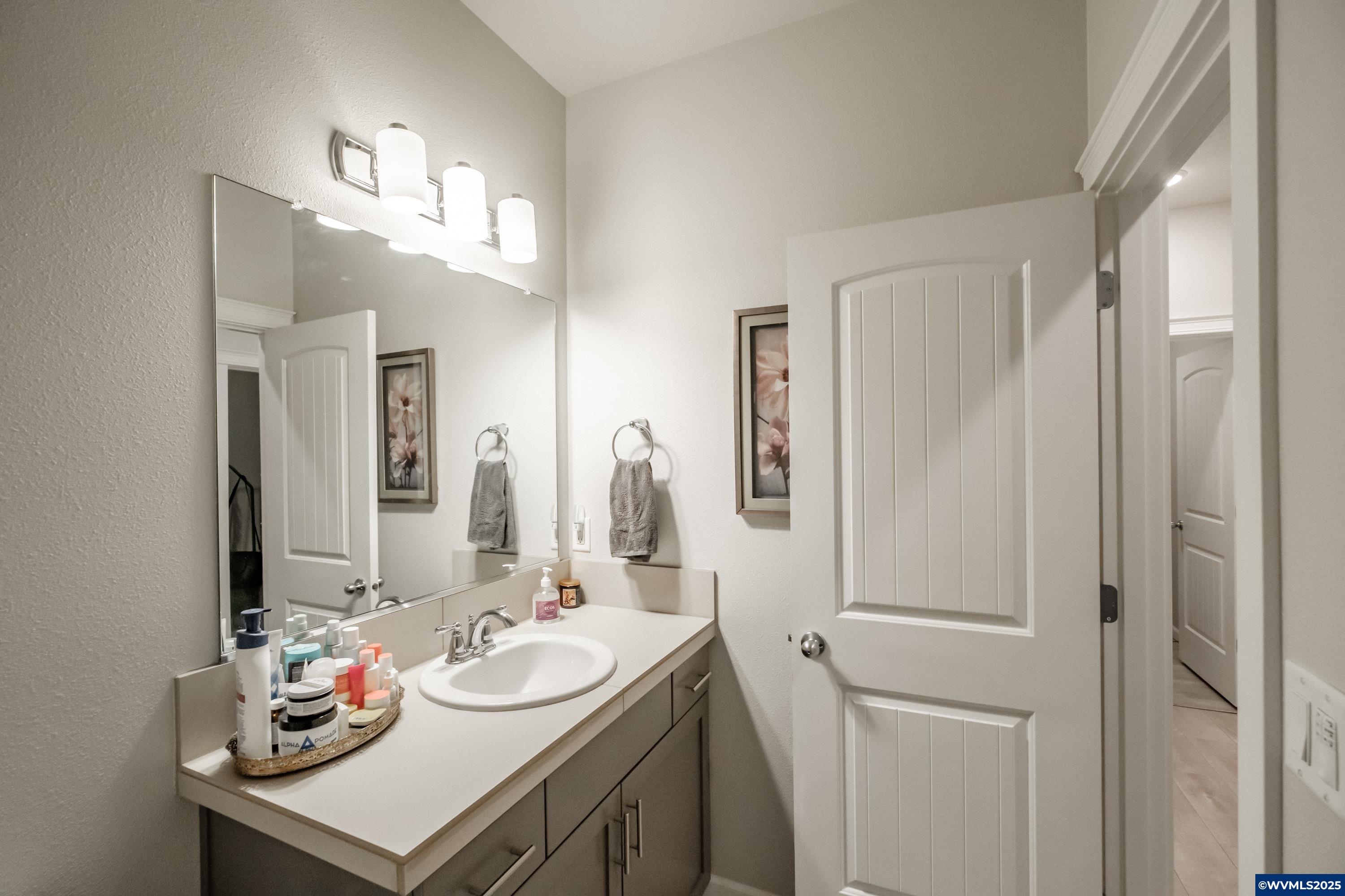 Albany, Oregon 97322, United States, 3 Bedrooms Bedrooms, ,2 BathroomsBathrooms,Residential,Pending,23669