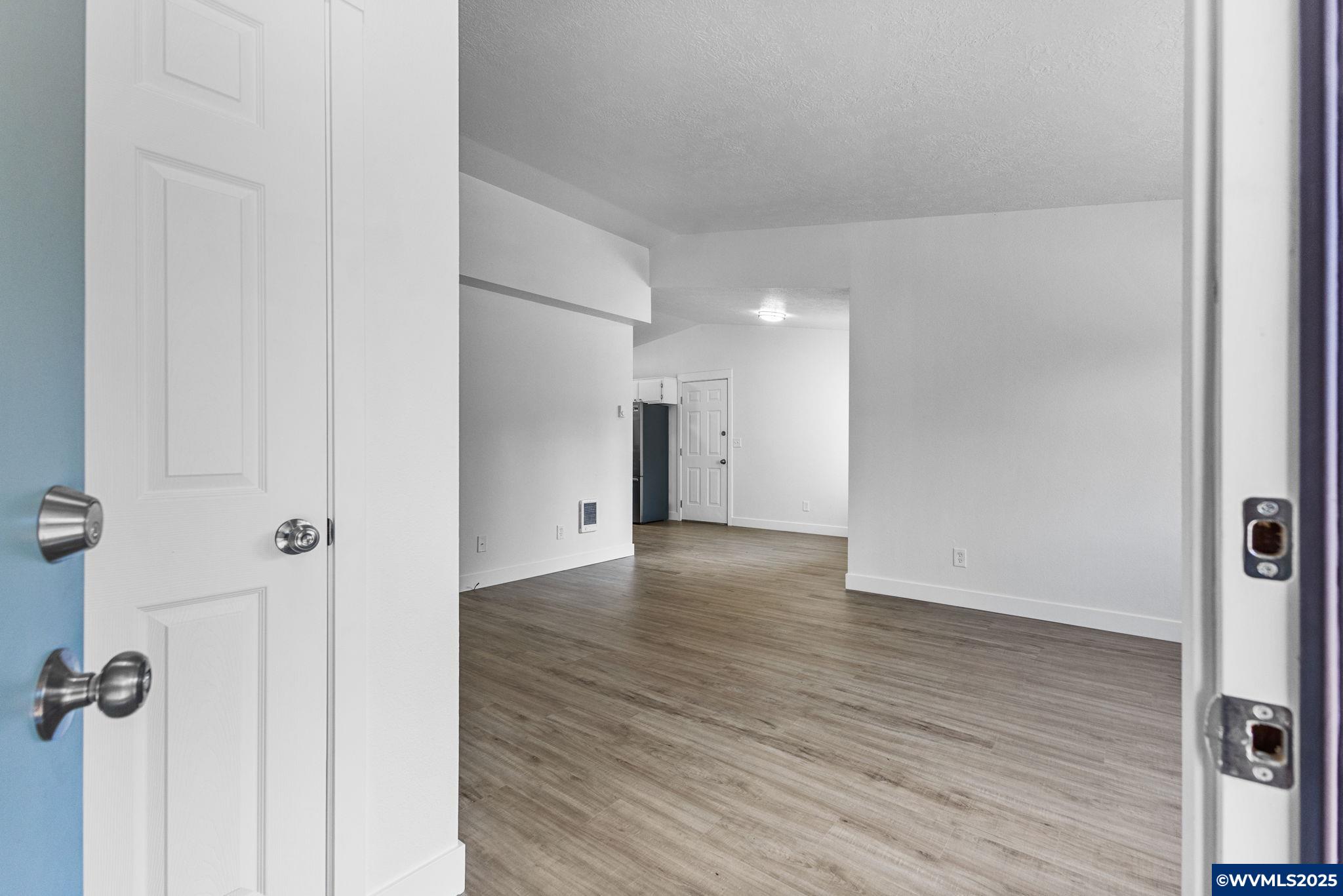 5481 Newberg Dr N
