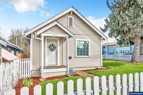 920 Holly St, Junction City, OR 97448 - MLS#: 814744