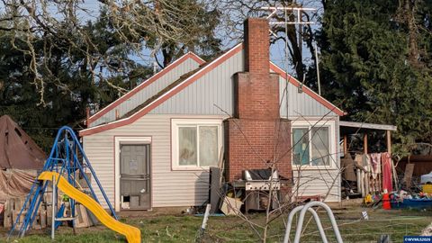 30626 Santiam Hwy Lebanon OR 97355