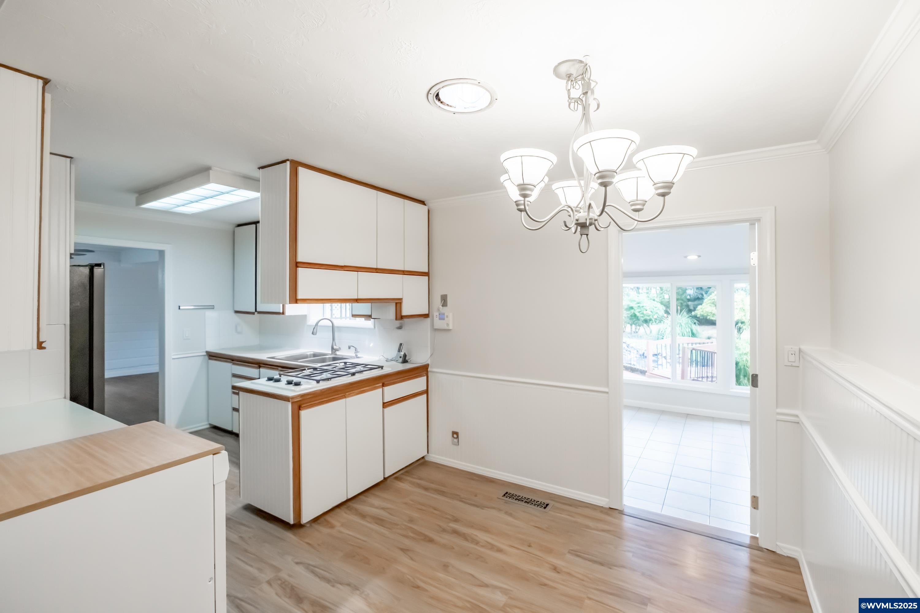 Keizer, Oregon 97303, United States, 3 Bedrooms Bedrooms, ,2 BathroomsBathrooms,Residential,Active,220357