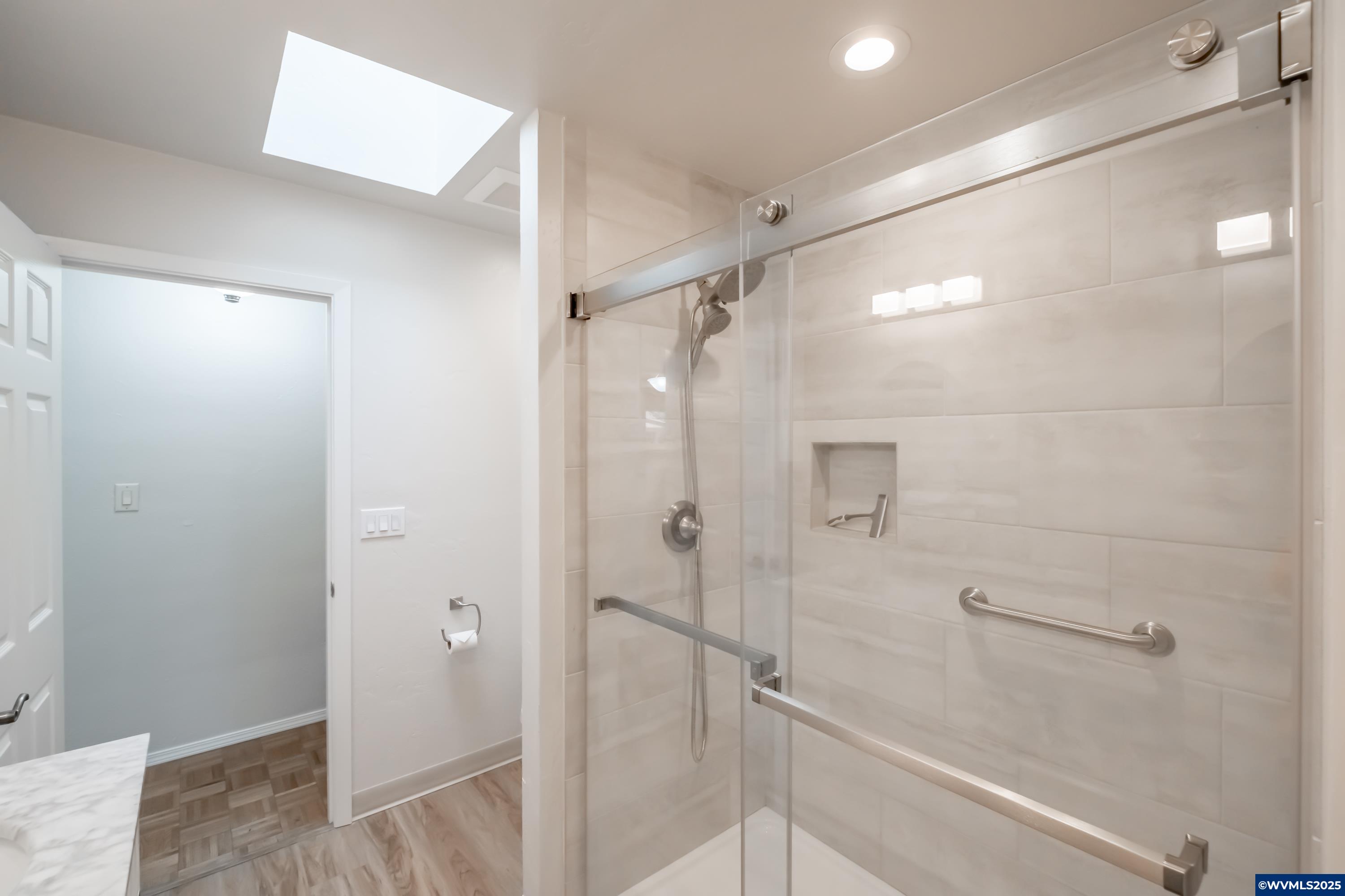 Keizer, Oregon 97303, United States, 3 Bedrooms Bedrooms, ,2 BathroomsBathrooms,Residential,Active,220357