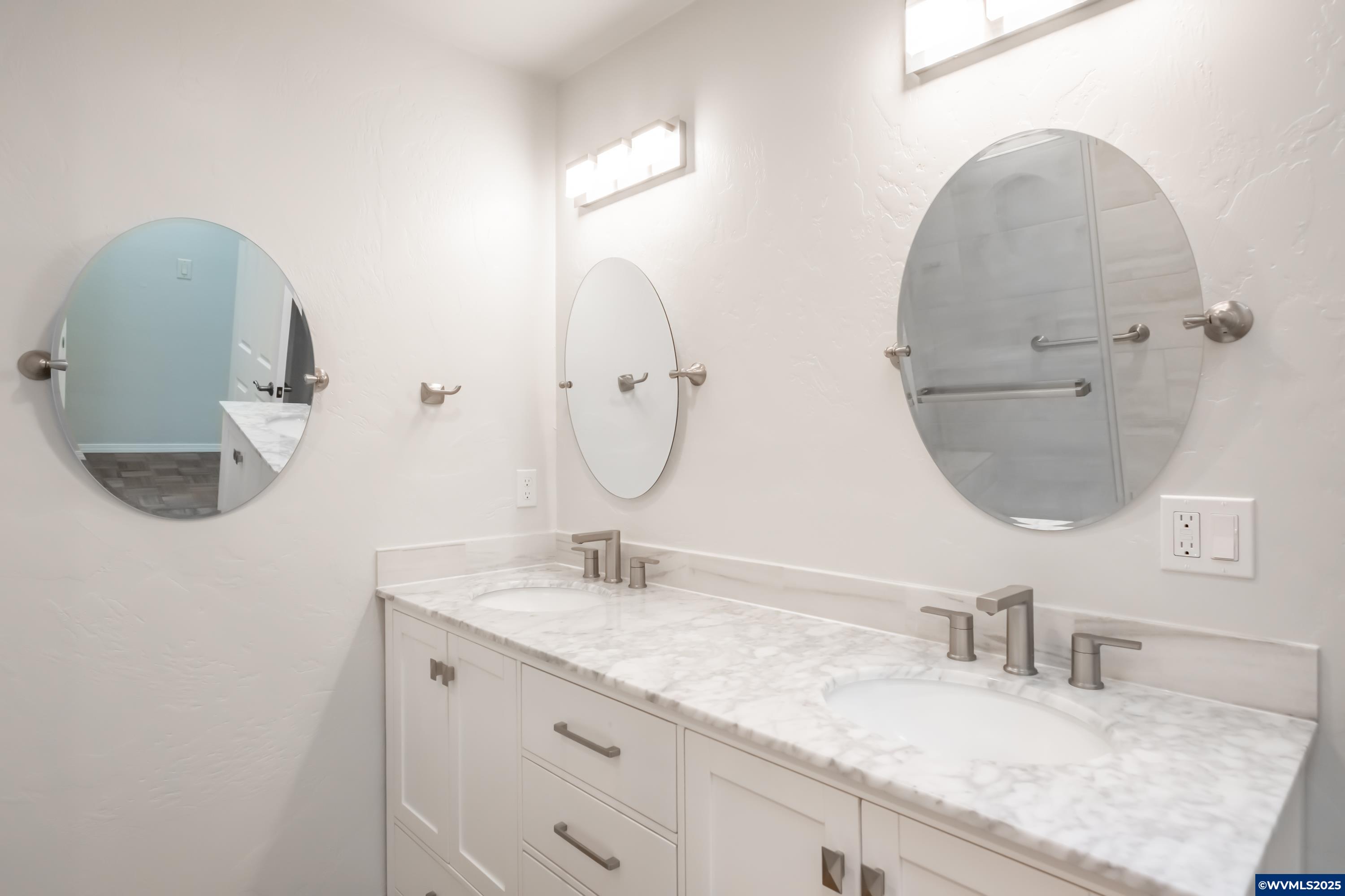 Keizer, Oregon 97303, United States, 3 Bedrooms Bedrooms, ,2 BathroomsBathrooms,Residential,Active,220357