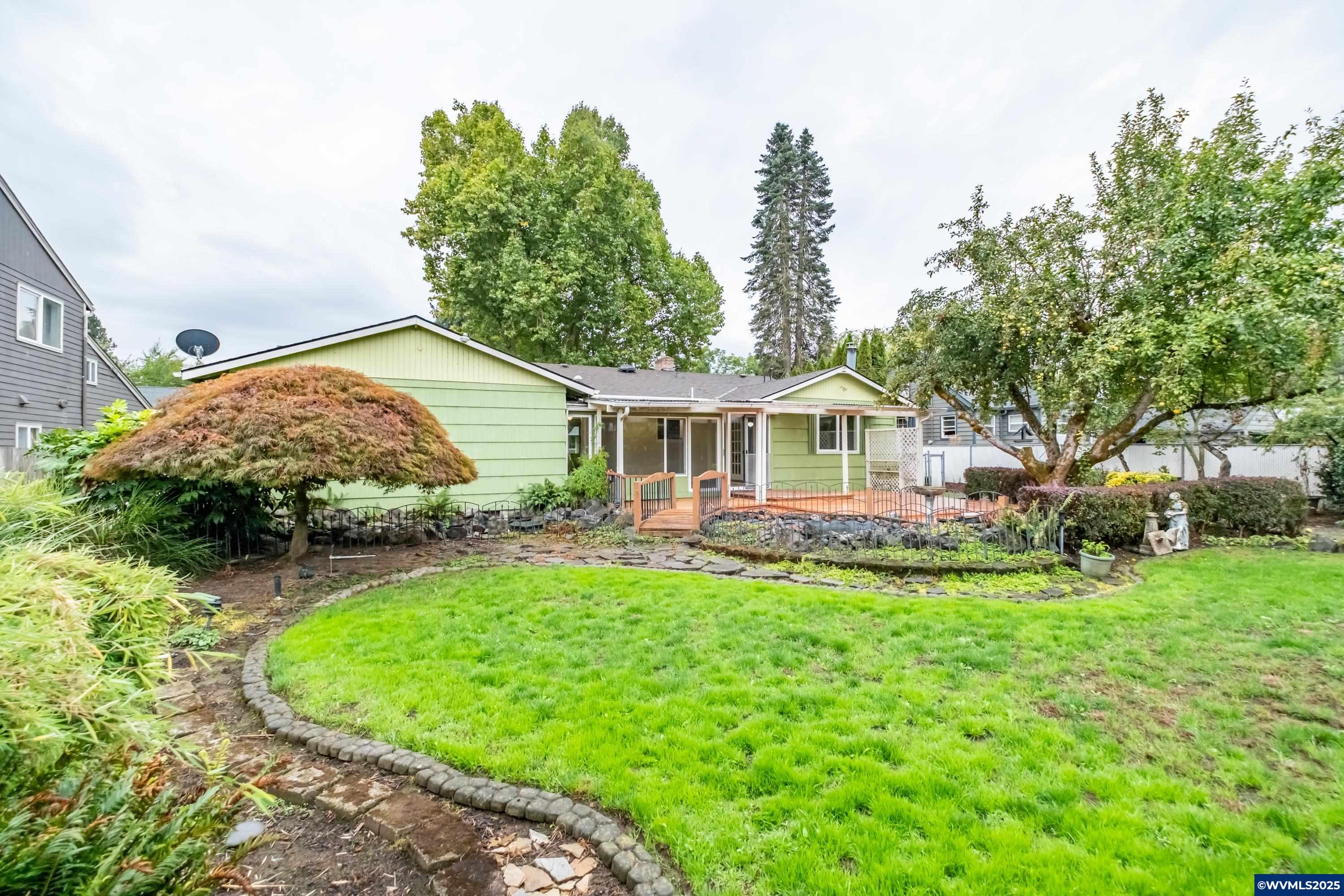 Keizer, Oregon 97303, United States, 3 Bedrooms Bedrooms, ,2 BathroomsBathrooms,Residential,Active,220357