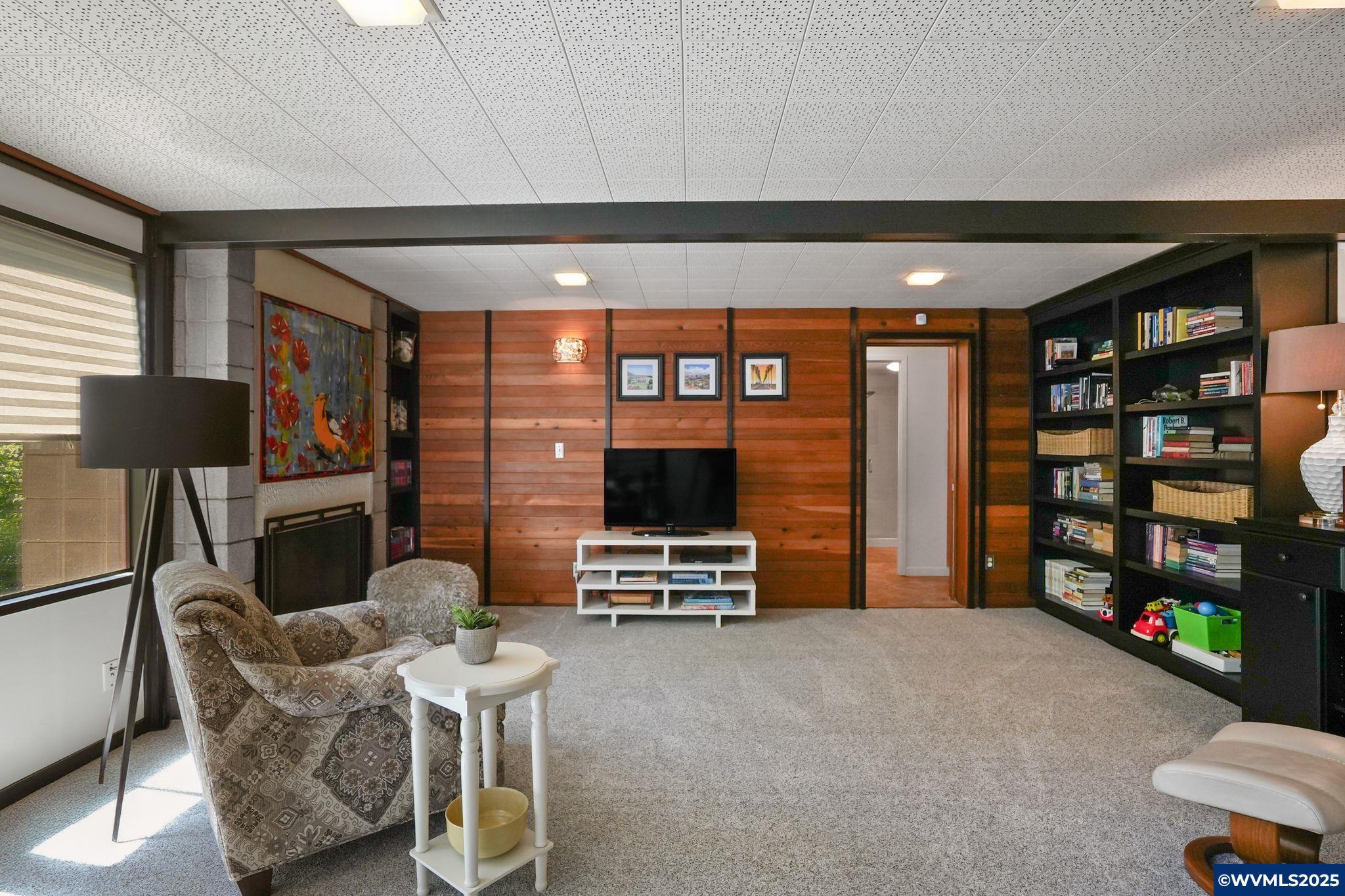 Salem, Oregon 97302, United States, 4 Bedrooms Bedrooms, ,4 BathroomsBathrooms,Residential,Pending,124608