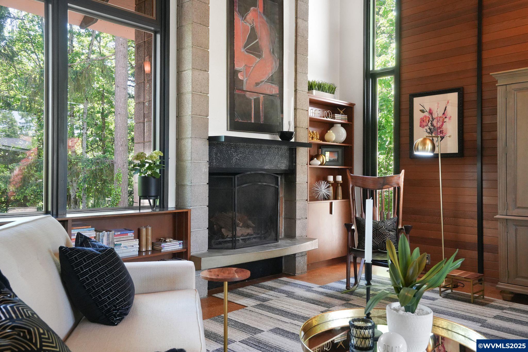 Salem, Oregon 97302, United States, 4 Bedrooms Bedrooms, ,4 BathroomsBathrooms,Residential,Pending,124608