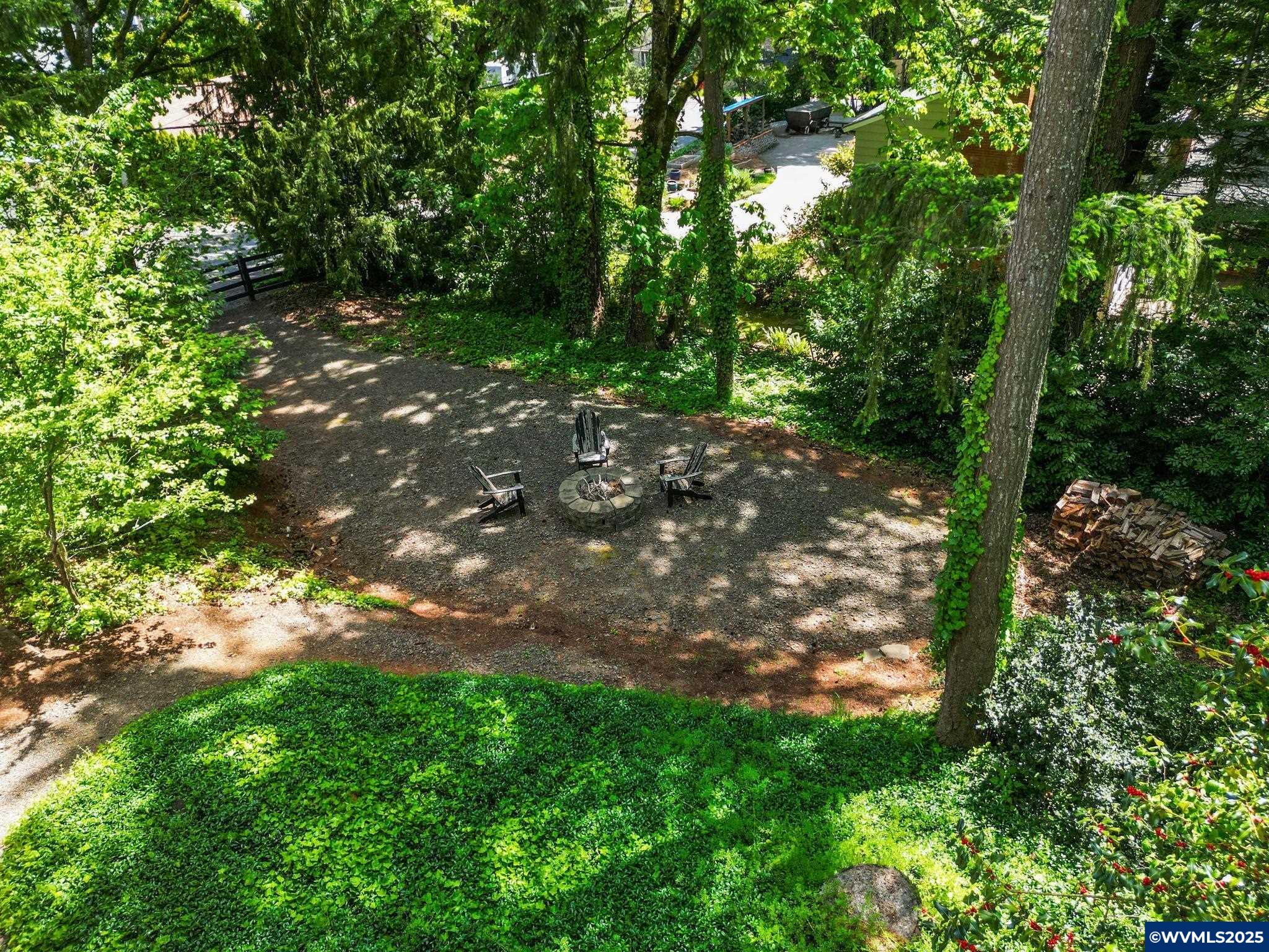 Salem, Oregon 97302, United States, 4 Bedrooms Bedrooms, ,4 BathroomsBathrooms,Residential,Pending,124608