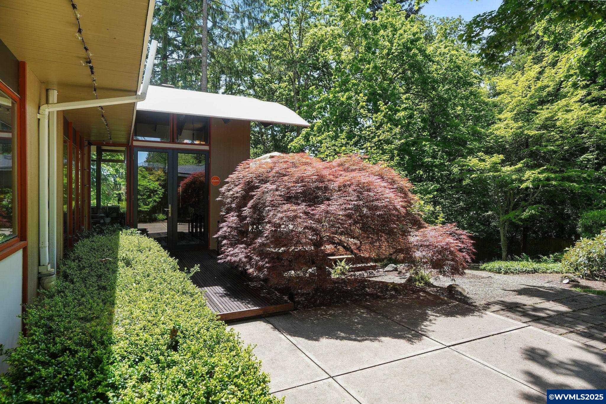 Salem, Oregon 97302, United States, 4 Bedrooms Bedrooms, ,4 BathroomsBathrooms,Residential,Pending,124608