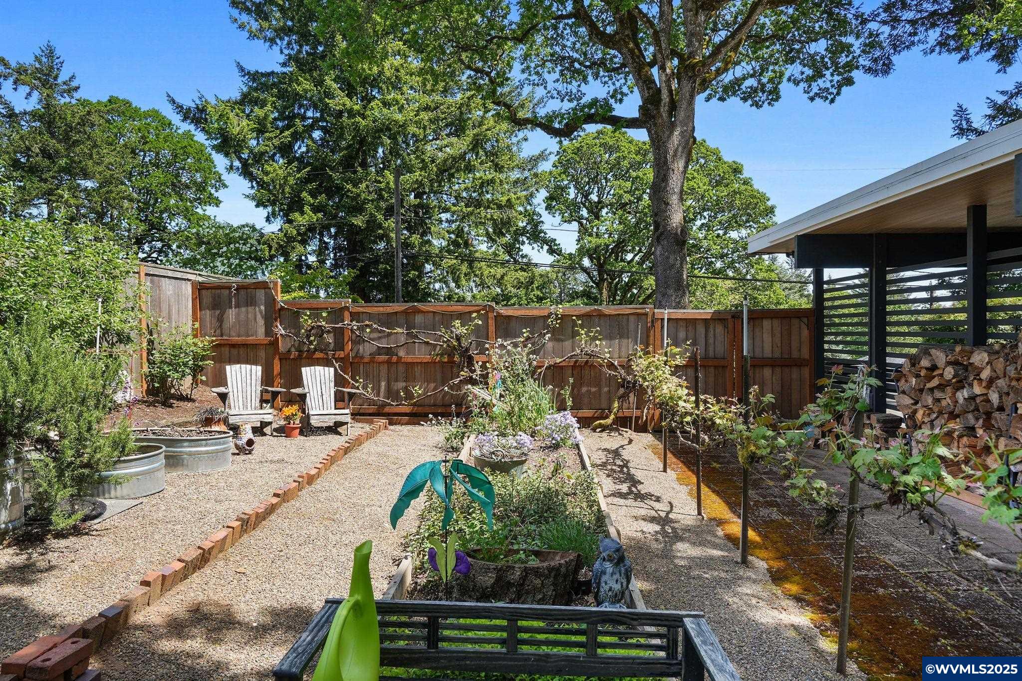 Salem, Oregon 97302, United States, 4 Bedrooms Bedrooms, ,4 BathroomsBathrooms,Residential,Pending,124608