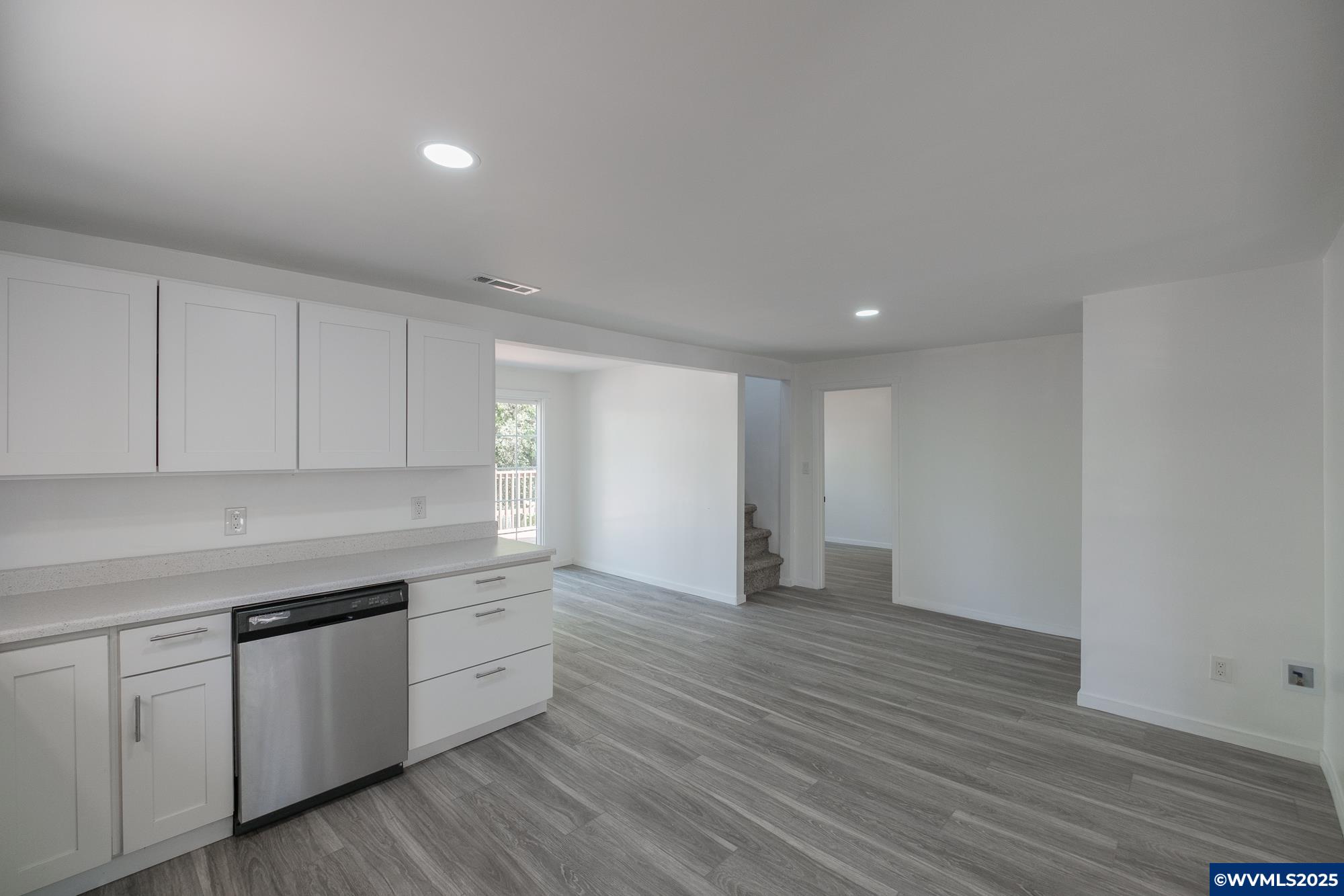 Sweet Home, Oregon 97386, United States, 3 Bedrooms Bedrooms, ,1 BathroomBathrooms,Residential,Active,189943