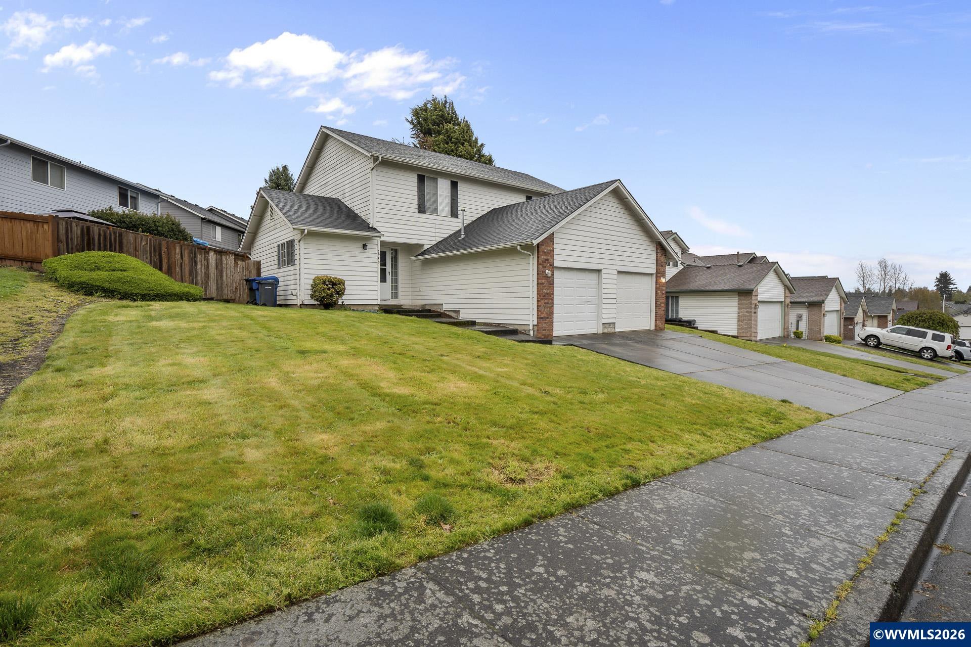 6946 Ridgetop (-6948) Dr NE