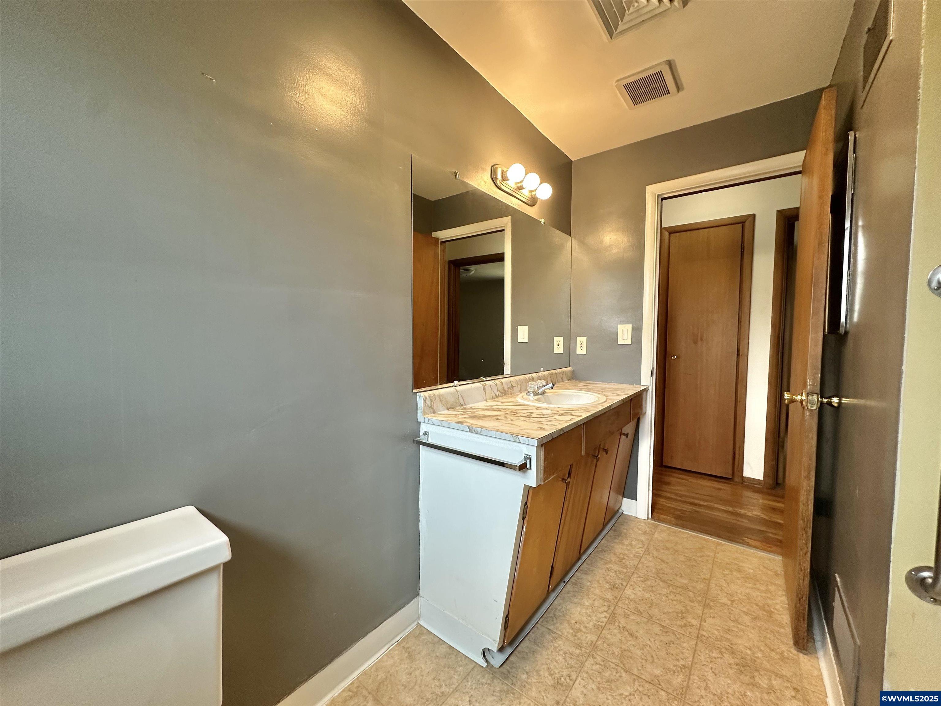 1004 NW 34th St