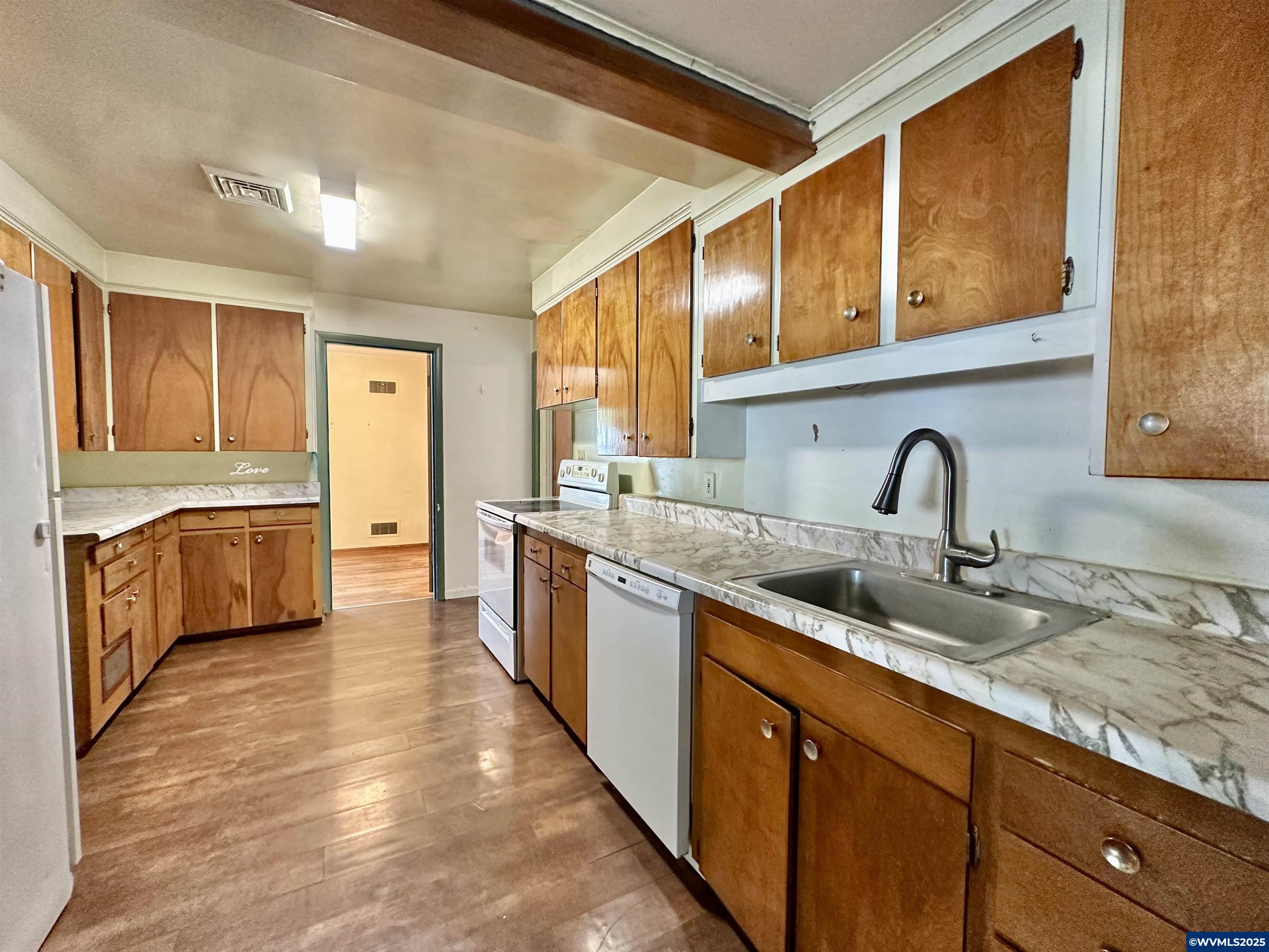 1004 NW 34th St